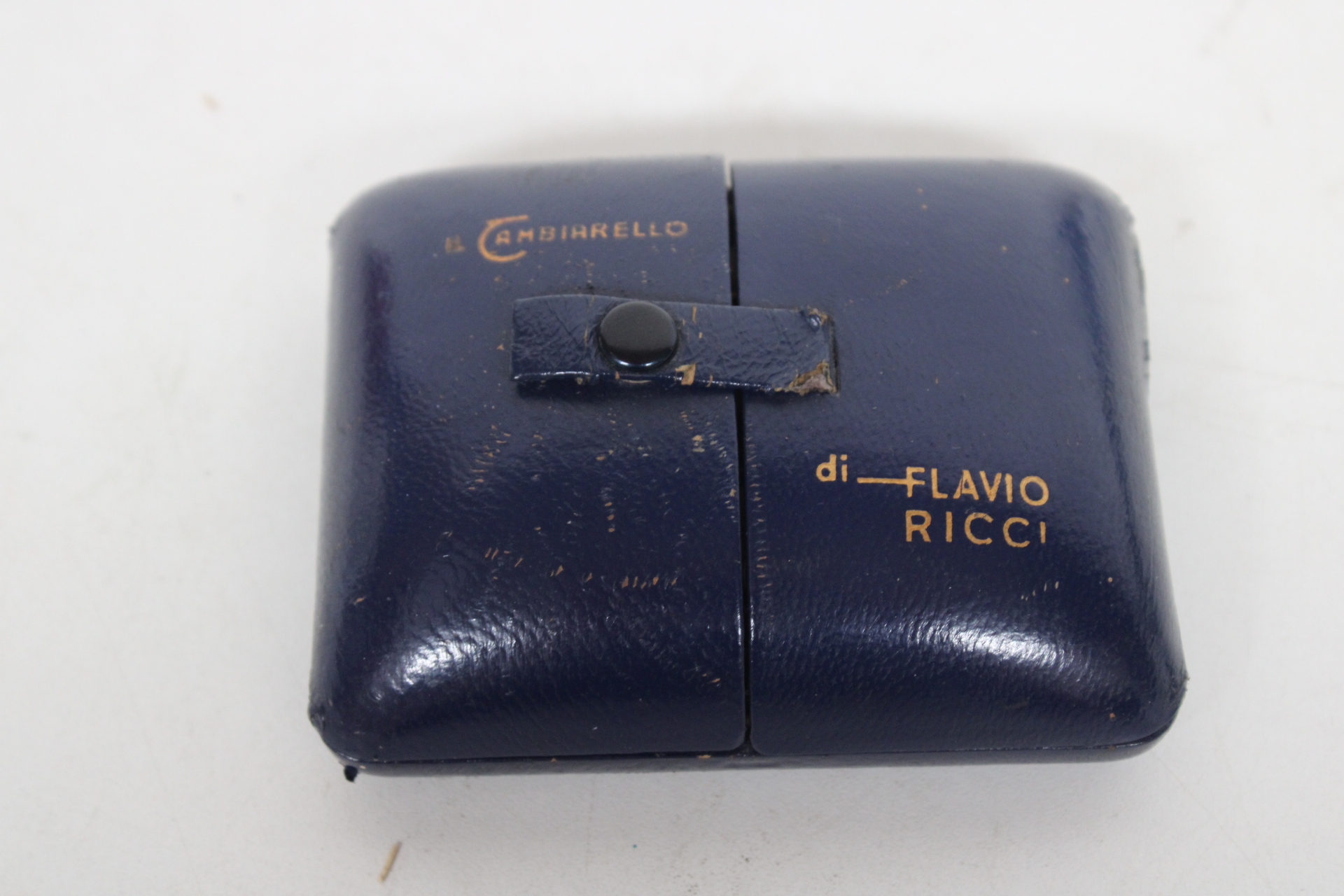Set van diverse knopen in een etui – foto 4 – kavel bij GSD Auctions, Zoeterwoude