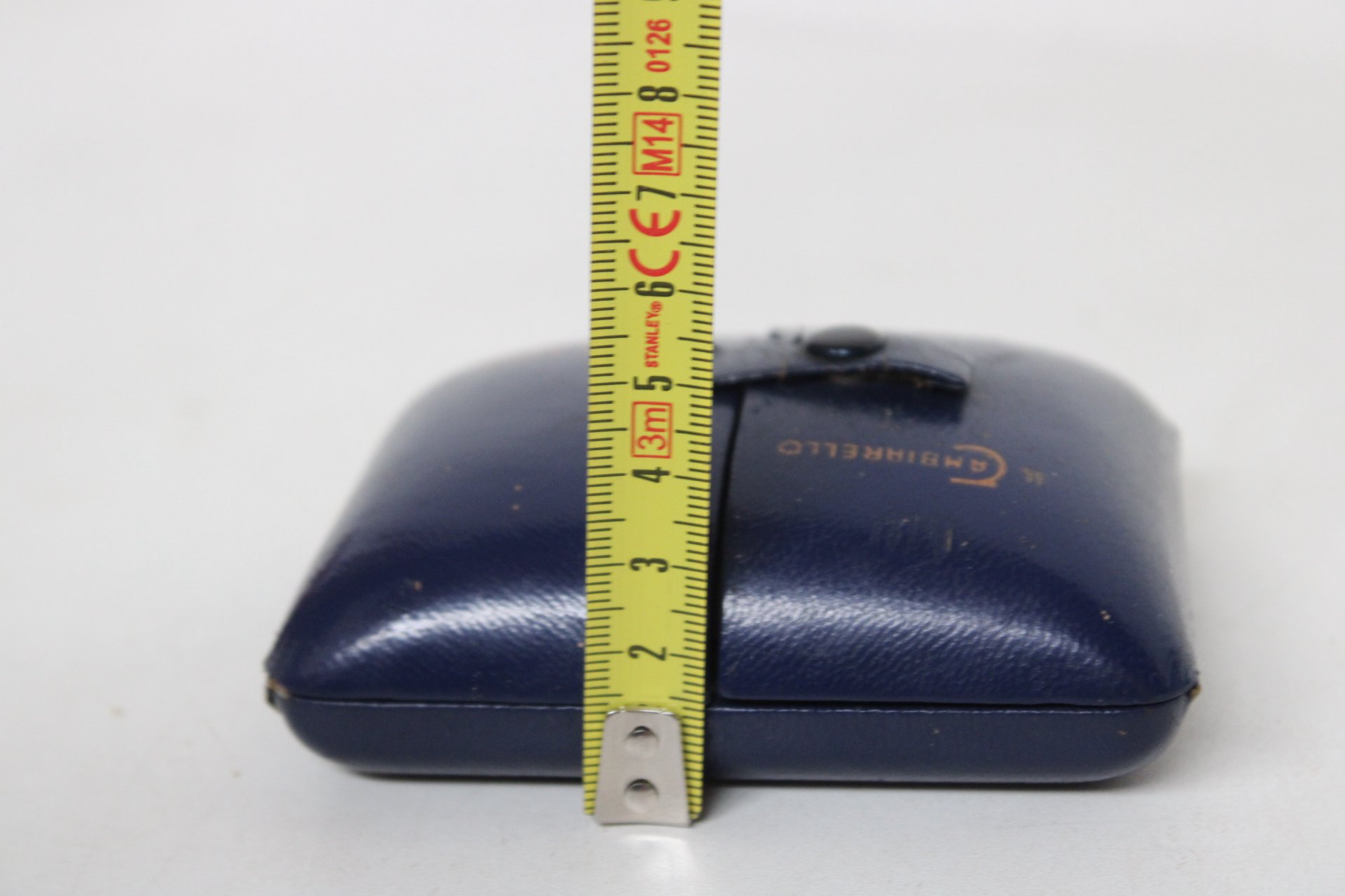 Set van diverse knopen in een etui – foto 7 – kavel bij GSD Auctions, Zoeterwoude