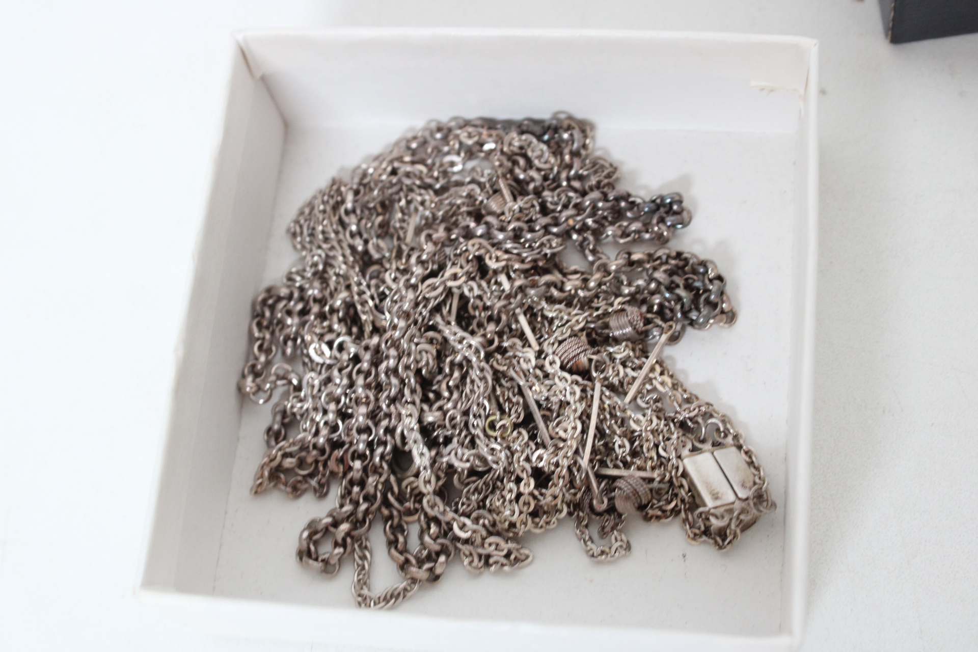 zilverkleurige metalen schakelketting – foto 3 – kavel bij GSD Auctions, Zoeterwoude