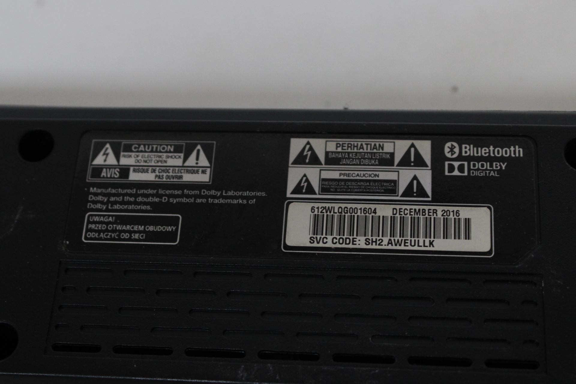 LG soundbar met Bluetooth en optische aansluiting – foto 6 – kavel bij GSD Auctions, Zoeterwoude