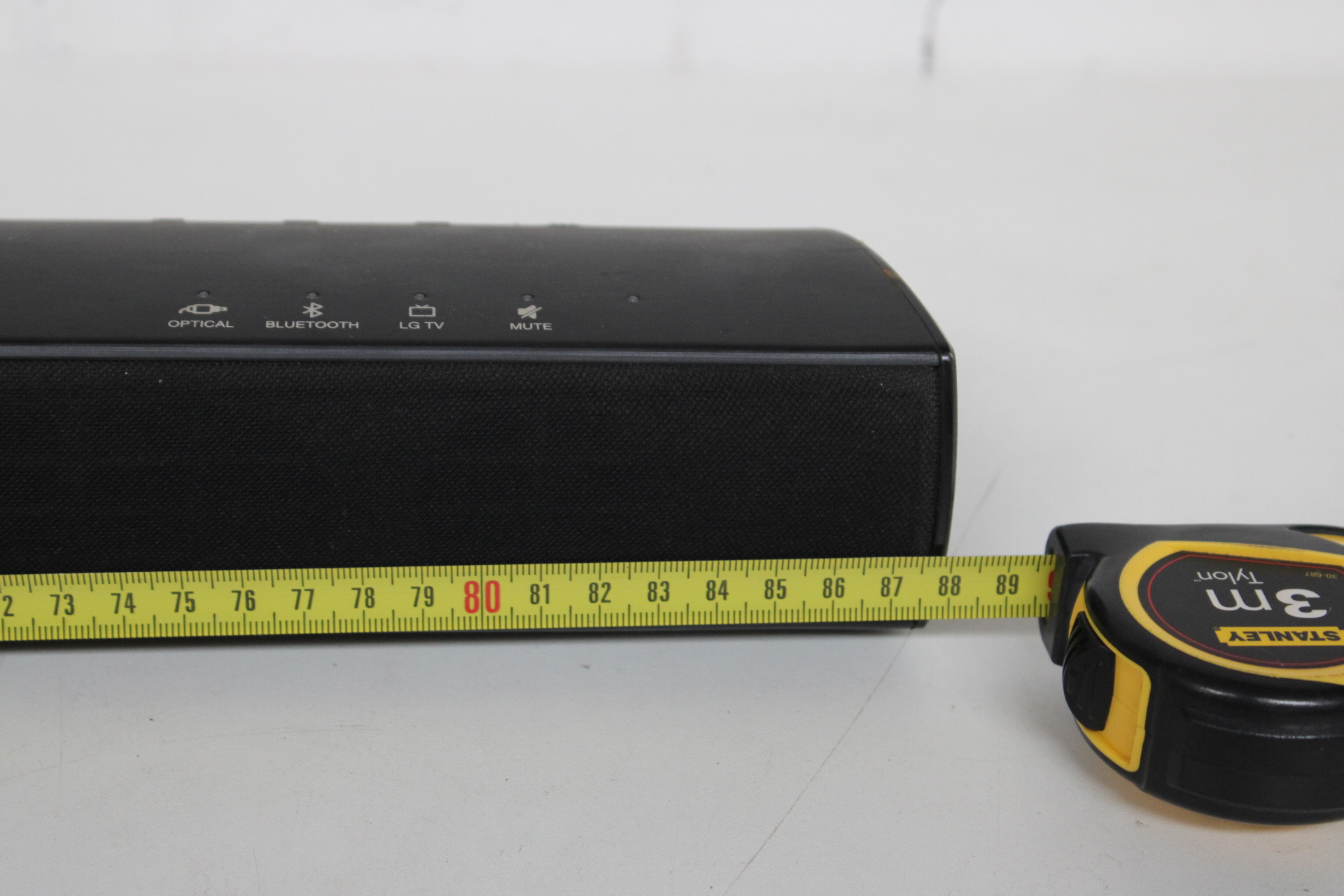 LG soundbar met Bluetooth en optische aansluiting – foto 9 – kavel bij GSD Auctions, Zoeterwoude