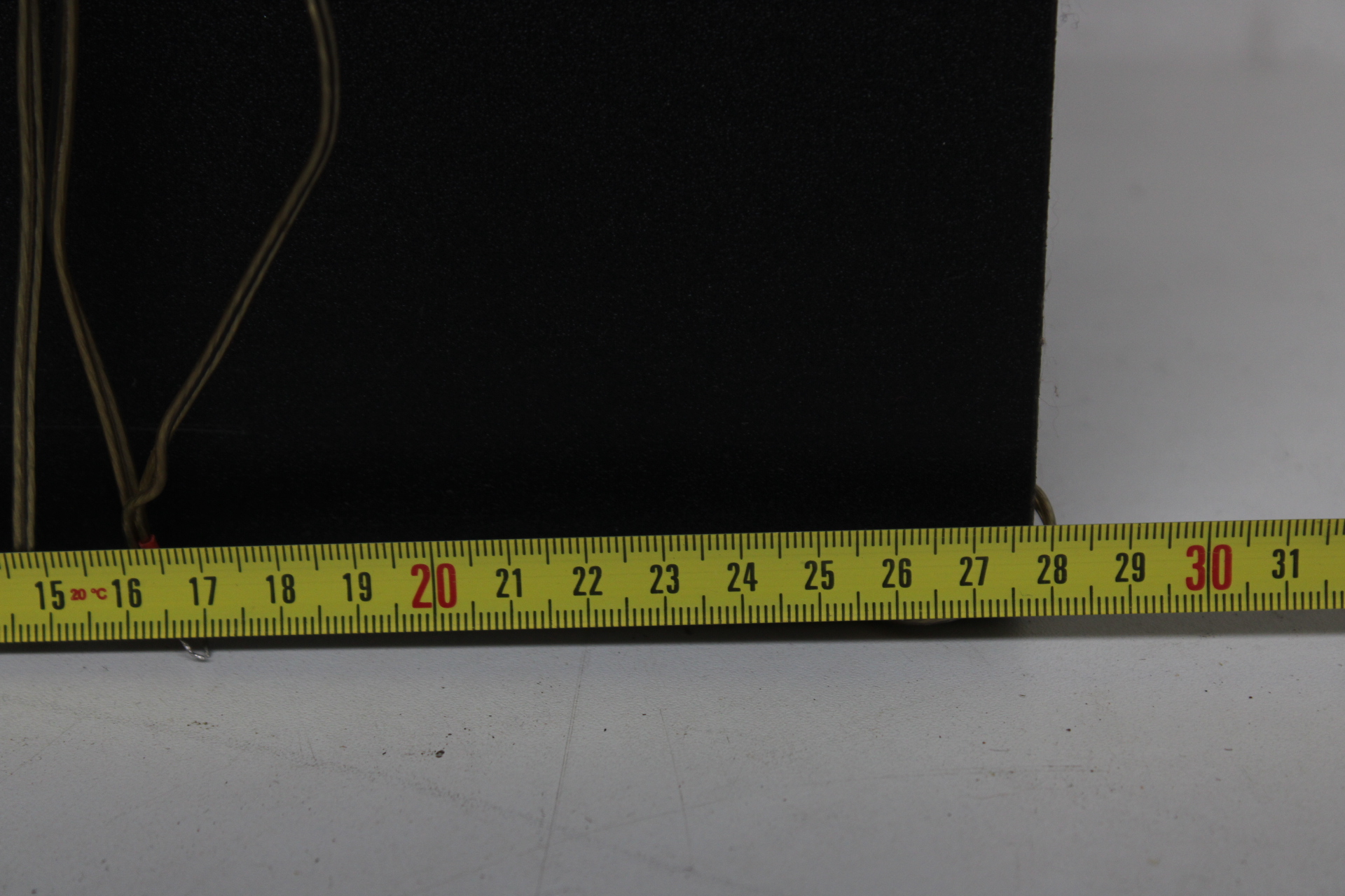 Zwarte LG subwoofer – foto 7 – kavel bij GSD Auctions, Zoeterwoude