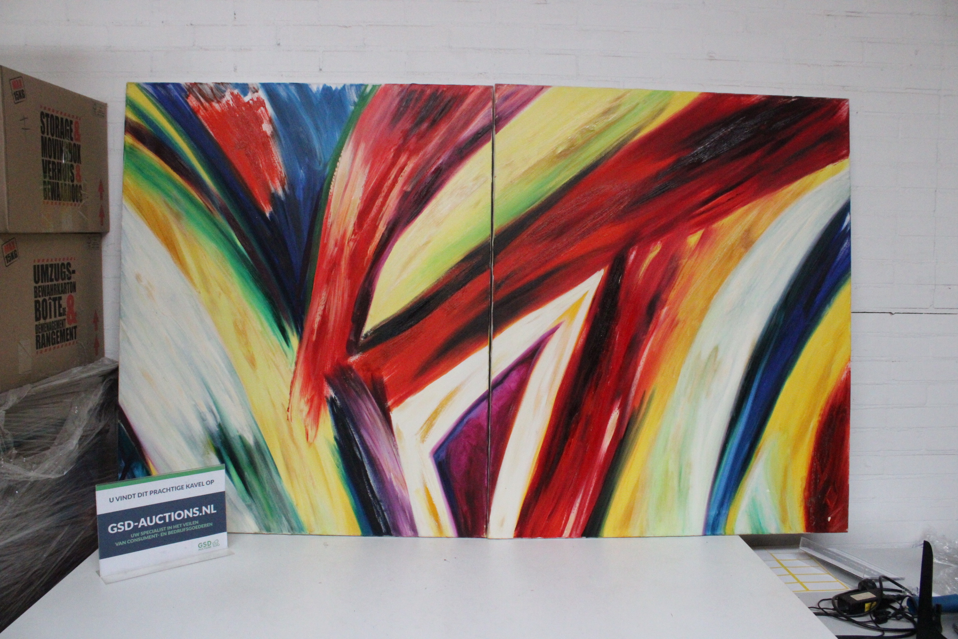 Twee abstracte kleurrijke schilderijen – foto 2 – kavel bij GSD Auctions, Zoeterwoude