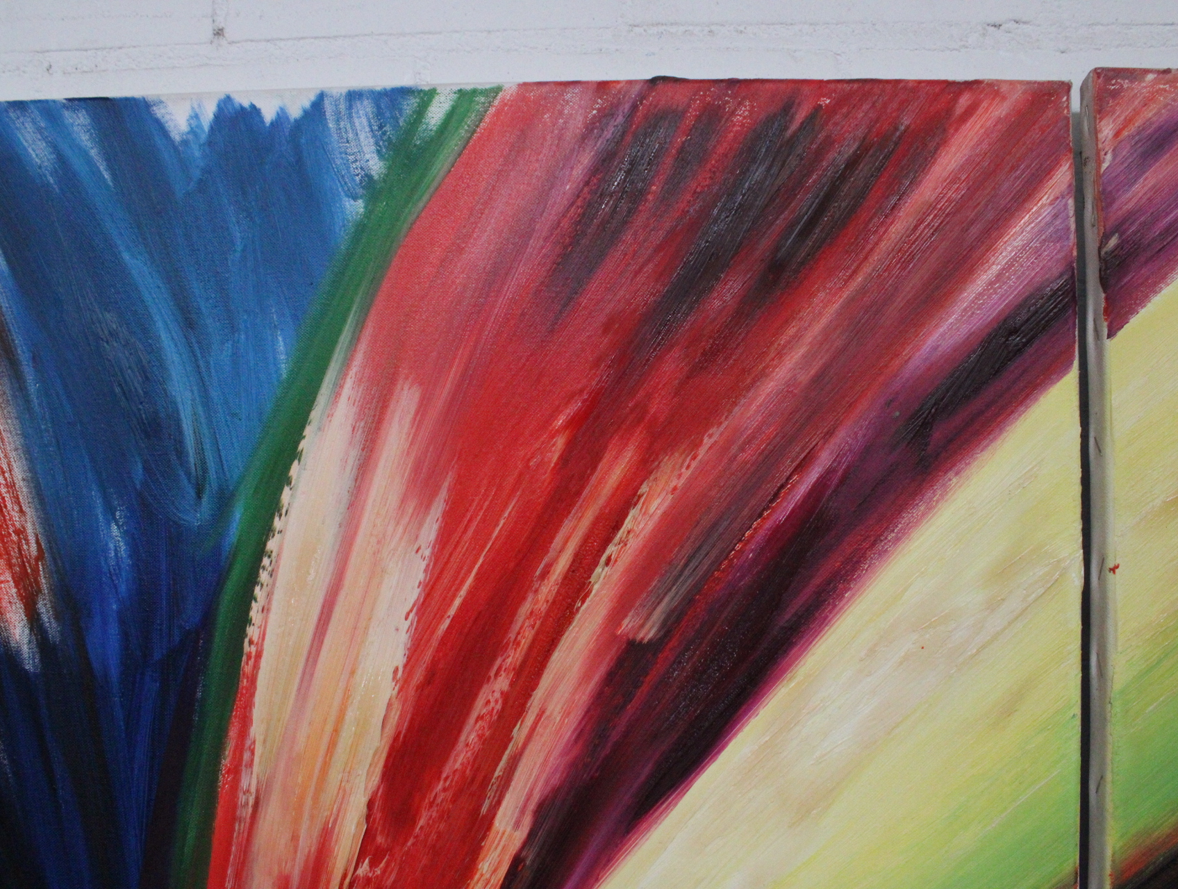 Twee abstracte kleurrijke schilderijen – foto 5 – kavel bij GSD Auctions, Zoeterwoude