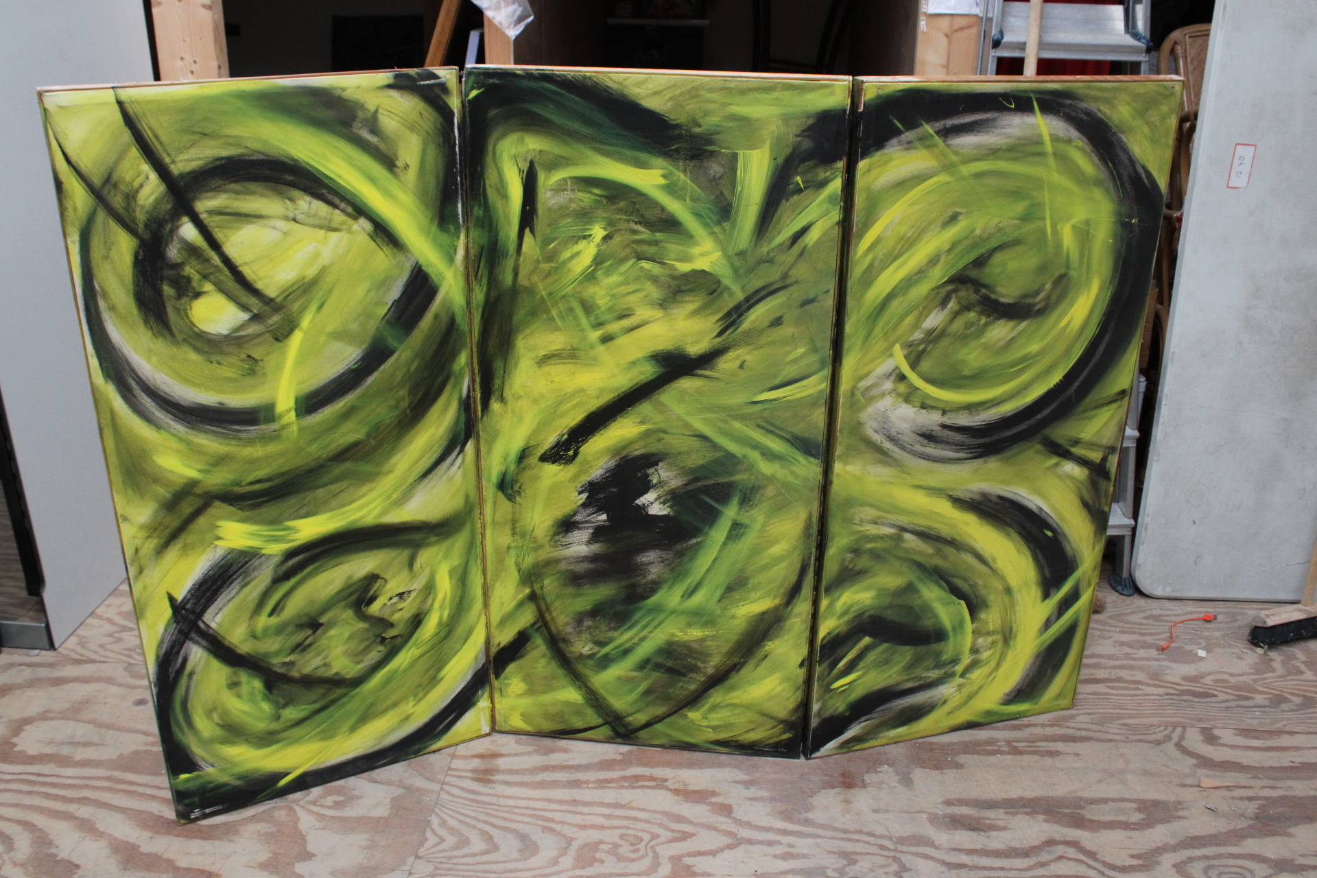 Abstract drieluik schilderij – foto 2 – kavel bij GSD Auctions, Zoeterwoude