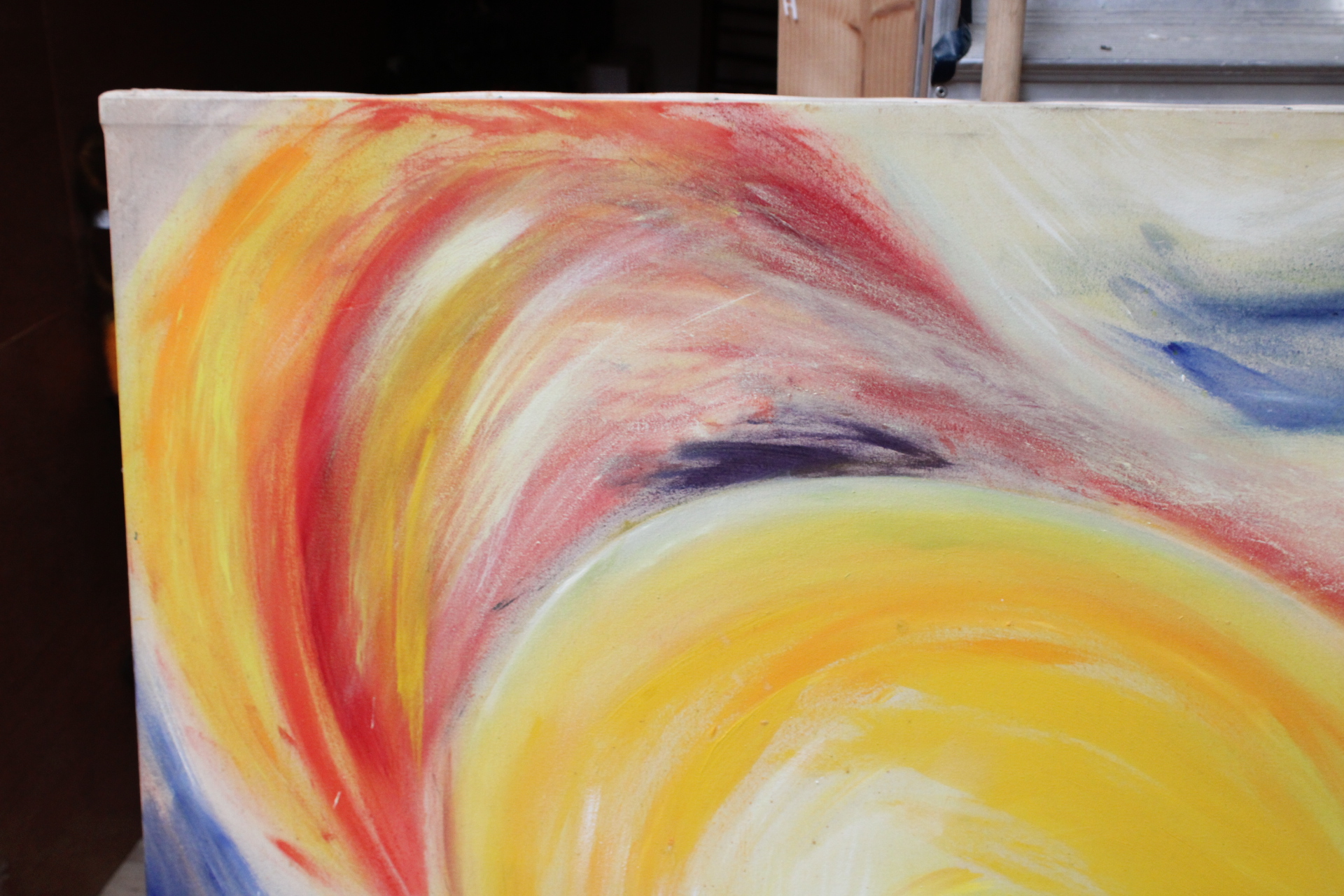 Abstract schilderij in gele, rode en blauwe tinten – foto 4 – kavel bij GSD Auctions, Zoeterwoude