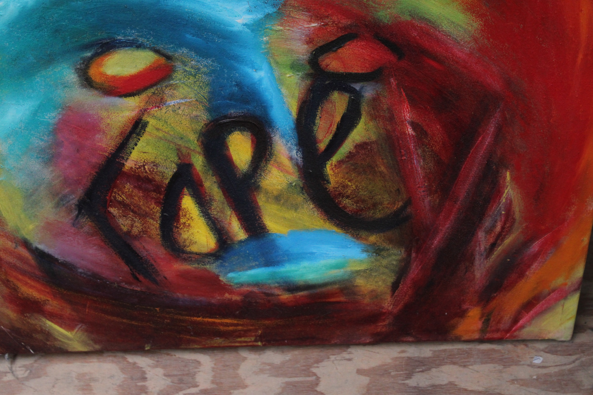 Abstract schilderij met vrouwelijke figuur en kleurrijke accenten – foto 5 – kavel bij GSD Auctions, Zoeterwoude