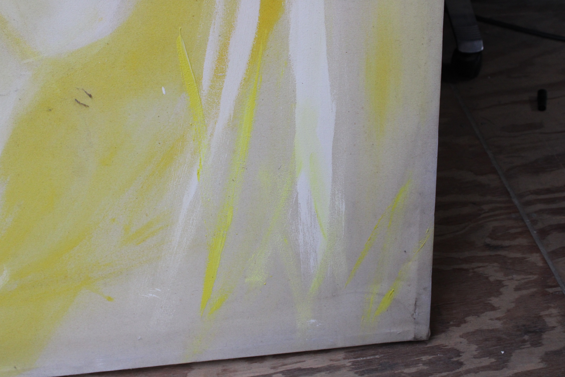 Schilderij groot gezicht in gele en witte tinten – foto 3 – kavel bij GSD Auctions, Zoeterwoude