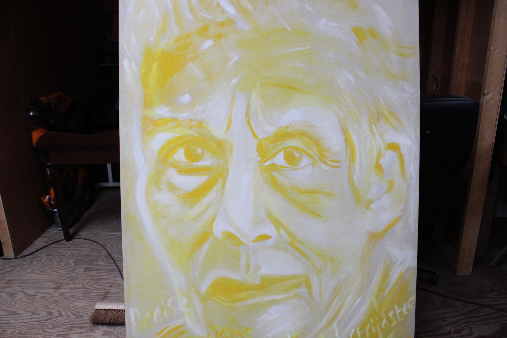 Groot schilderij portret in geel en wit – foto 5 – kavel bij GSD Auctions, Zoeterwoude