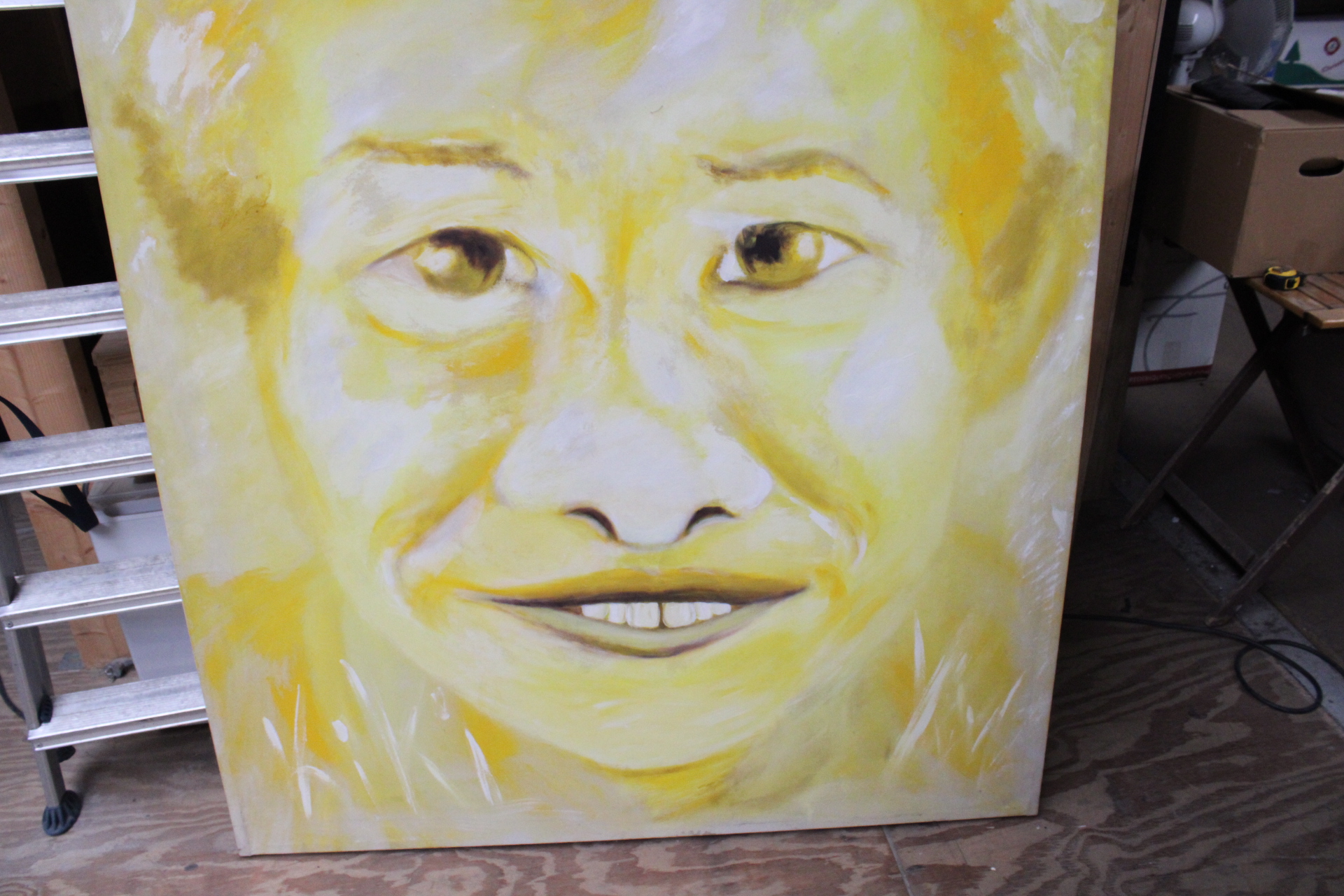 Groot abstract portretschilderij in geel- en wit tinten – foto 6 – kavel bij GSD Auctions, Zoeterwoude