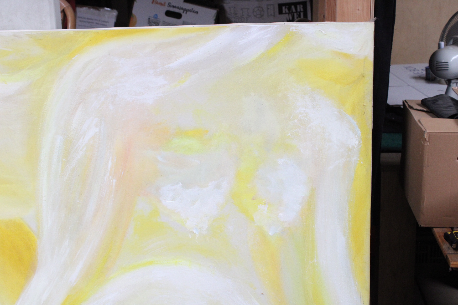 Abstract schilderij met gele en witte tinten – foto 4 – kavel bij GSD Auctions, Zoeterwoude