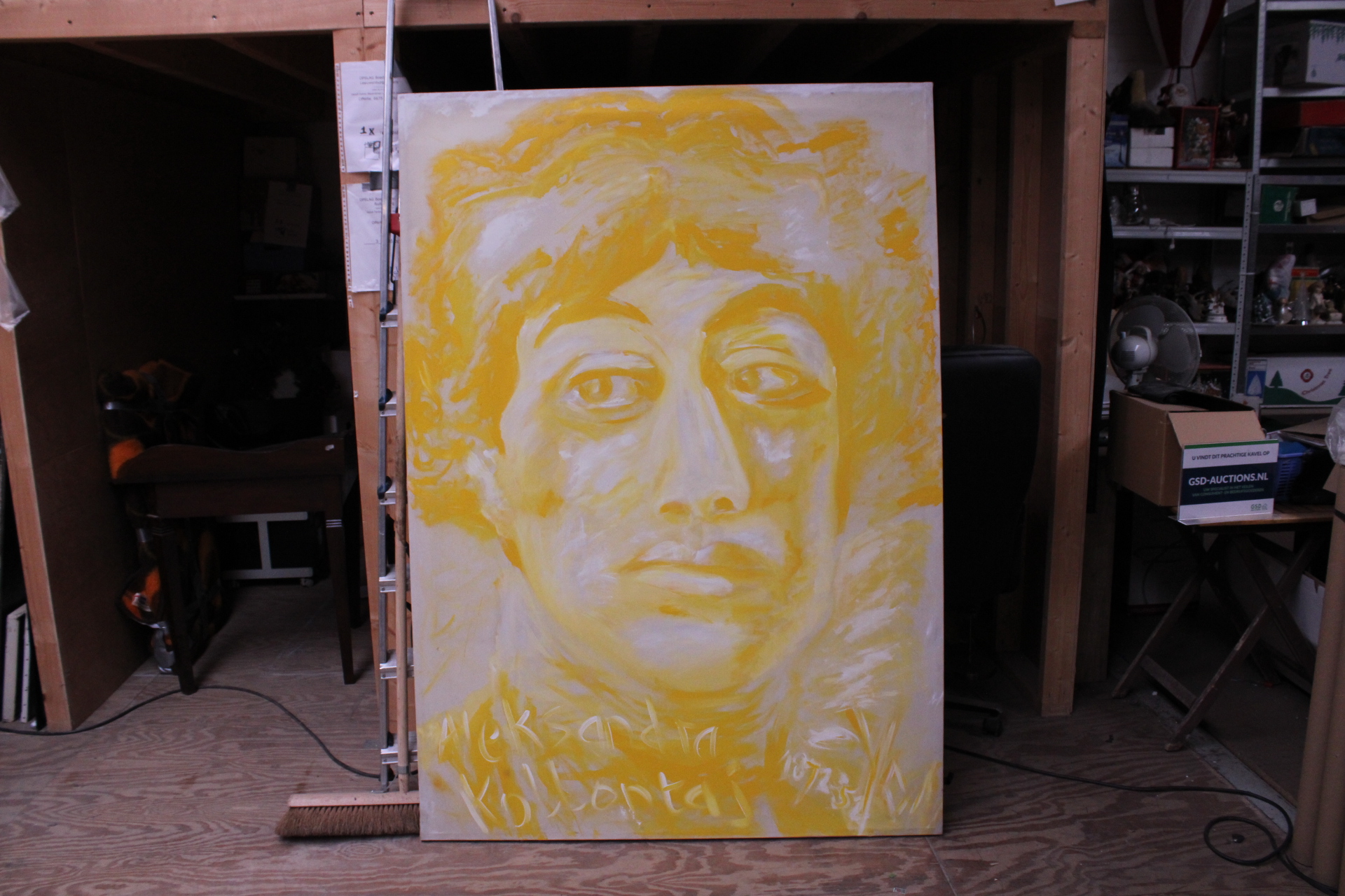 Abstract portretschilderij in geel en wit – foto 2 – kavel bij GSD Auctions, Zoeterwoude
