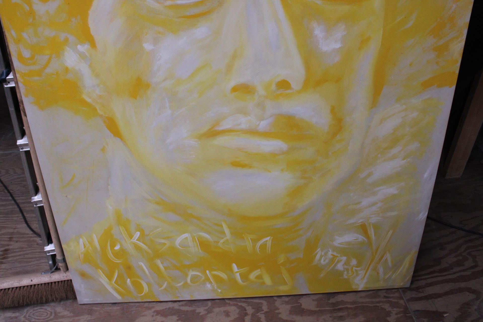 Abstract portretschilderij in geel en wit – foto 7 – kavel bij GSD Auctions, Zoeterwoude