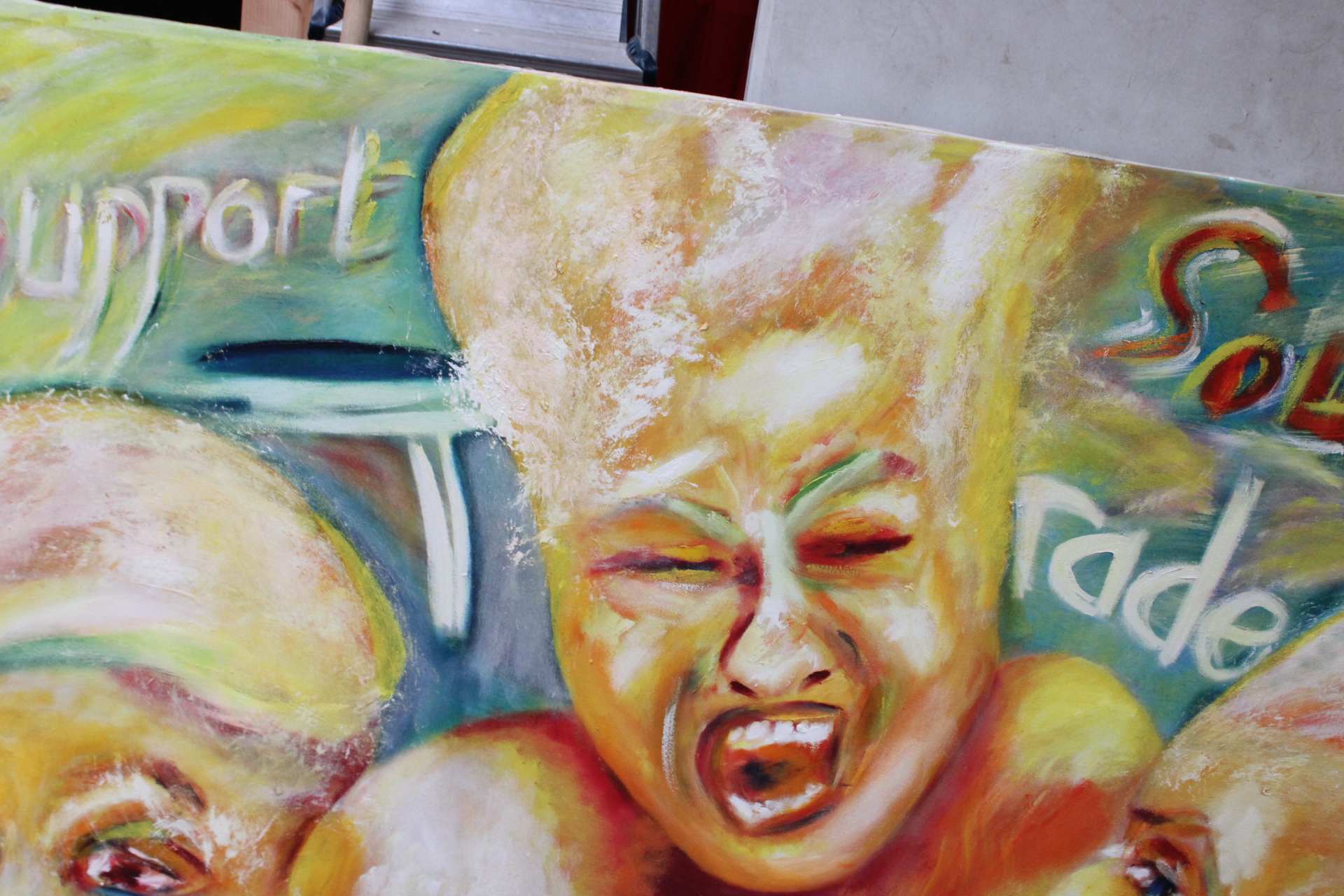 Schilderij met expressieve gezichten en tekst – foto 6 – kavel bij GSD Auctions, Zoeterwoude