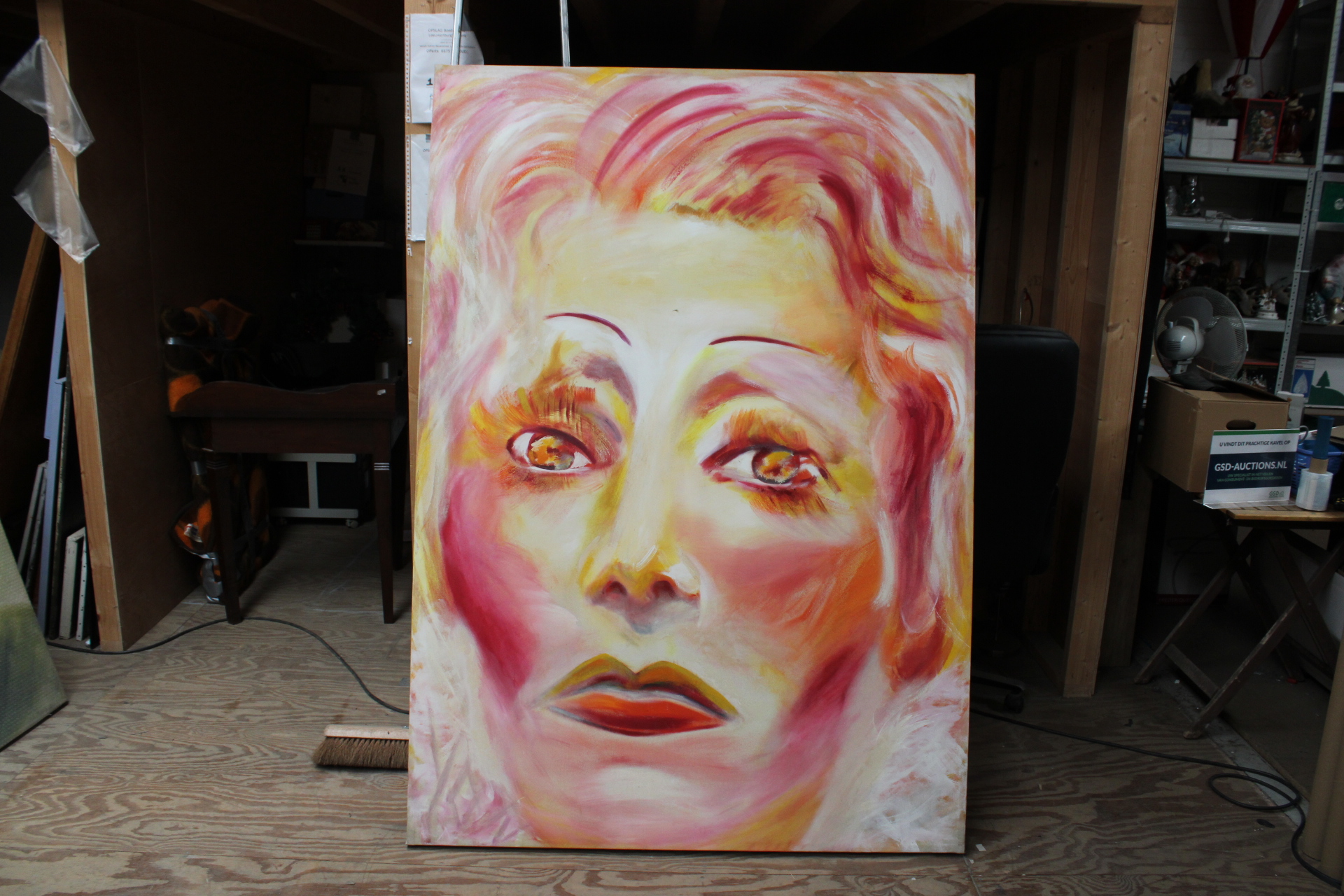 Groot olieverfschilderij gezicht vrouw – foto 2 – kavel bij GSD Auctions, Zoeterwoude