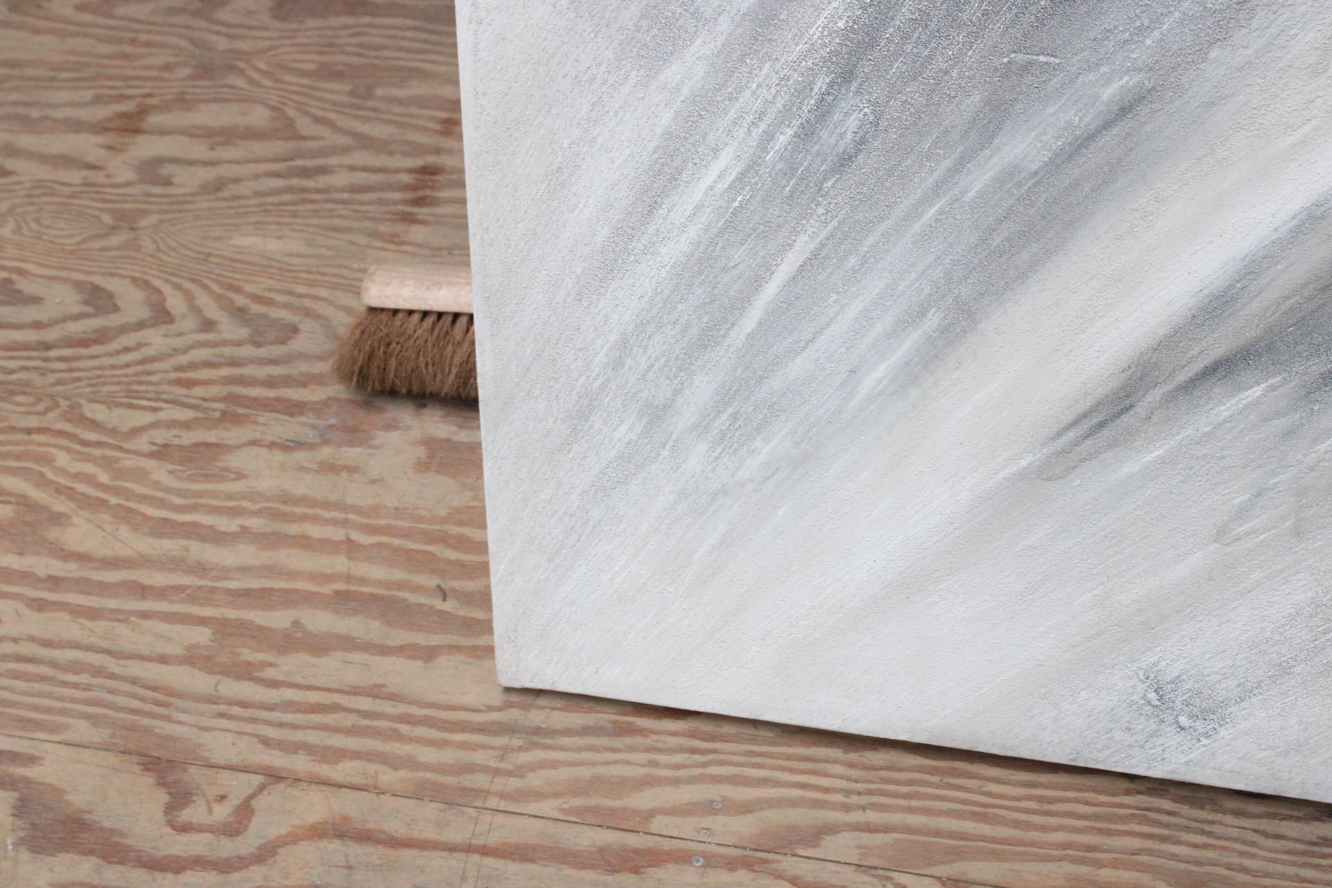 Abstract schilderij in grijstinten – foto 10 – kavel bij GSD Auctions, Zoeterwoude