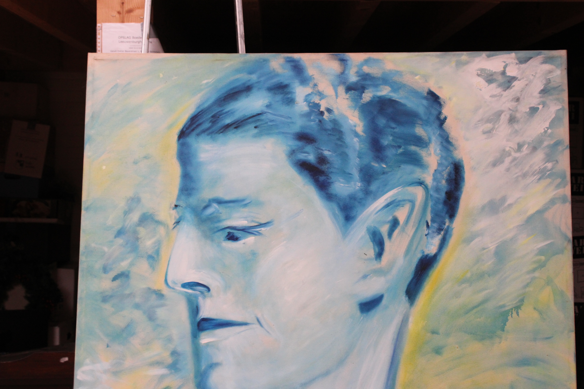 Abstracte portretschildering in blauw en geel – foto 4 – kavel bij GSD Auctions, Zoeterwoude