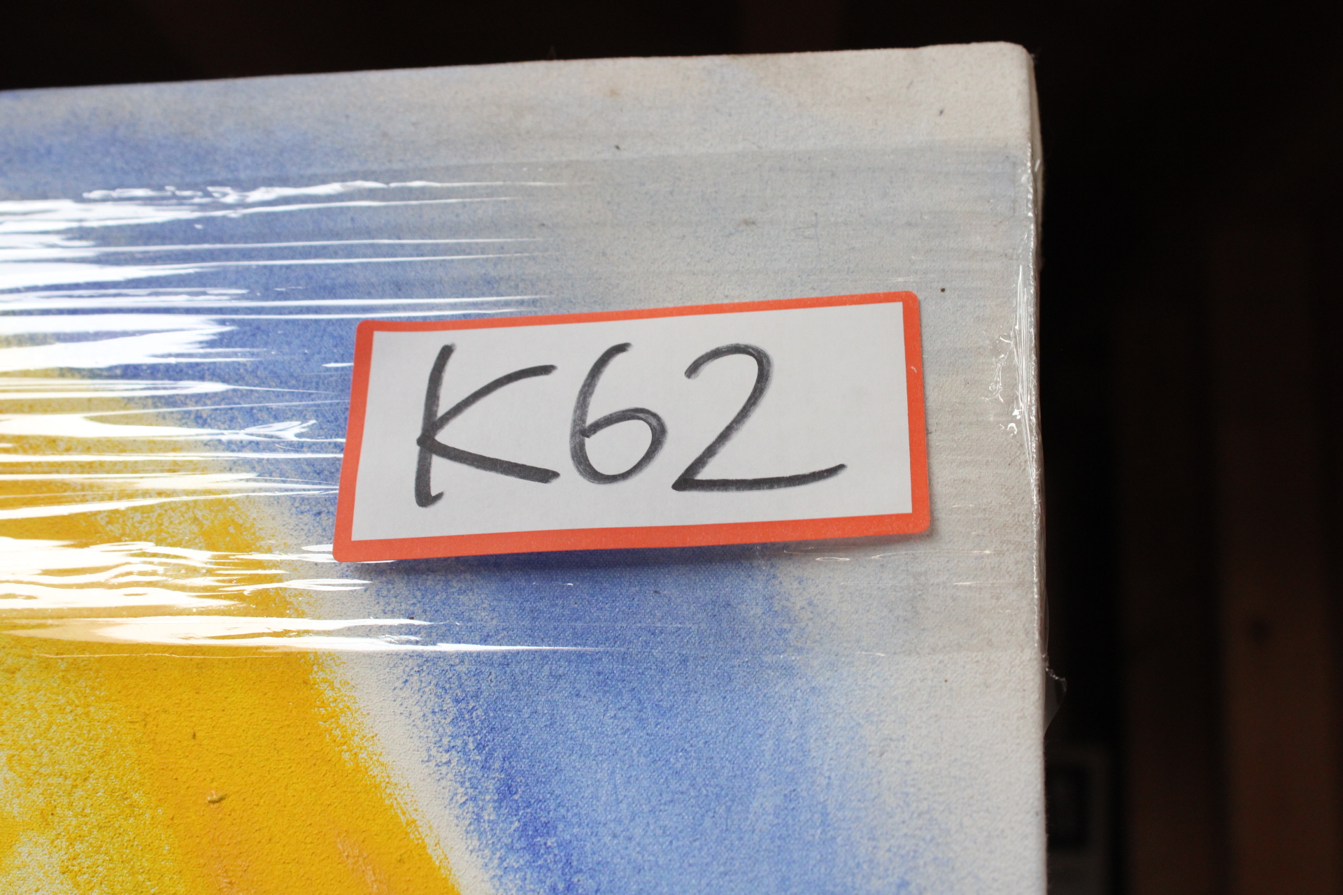 Abstract schilderij vrouwelijk gezicht met gele en blauwe kleuren – foto 10 – kavel bij GSD Auctions, Zoeterwoude