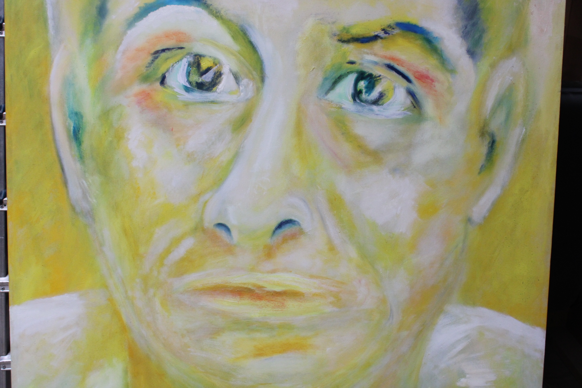 Schilderij groot gezicht met tekst 'What's the question' – foto 7 – kavel bij GSD Auctions, Zoeterwoude