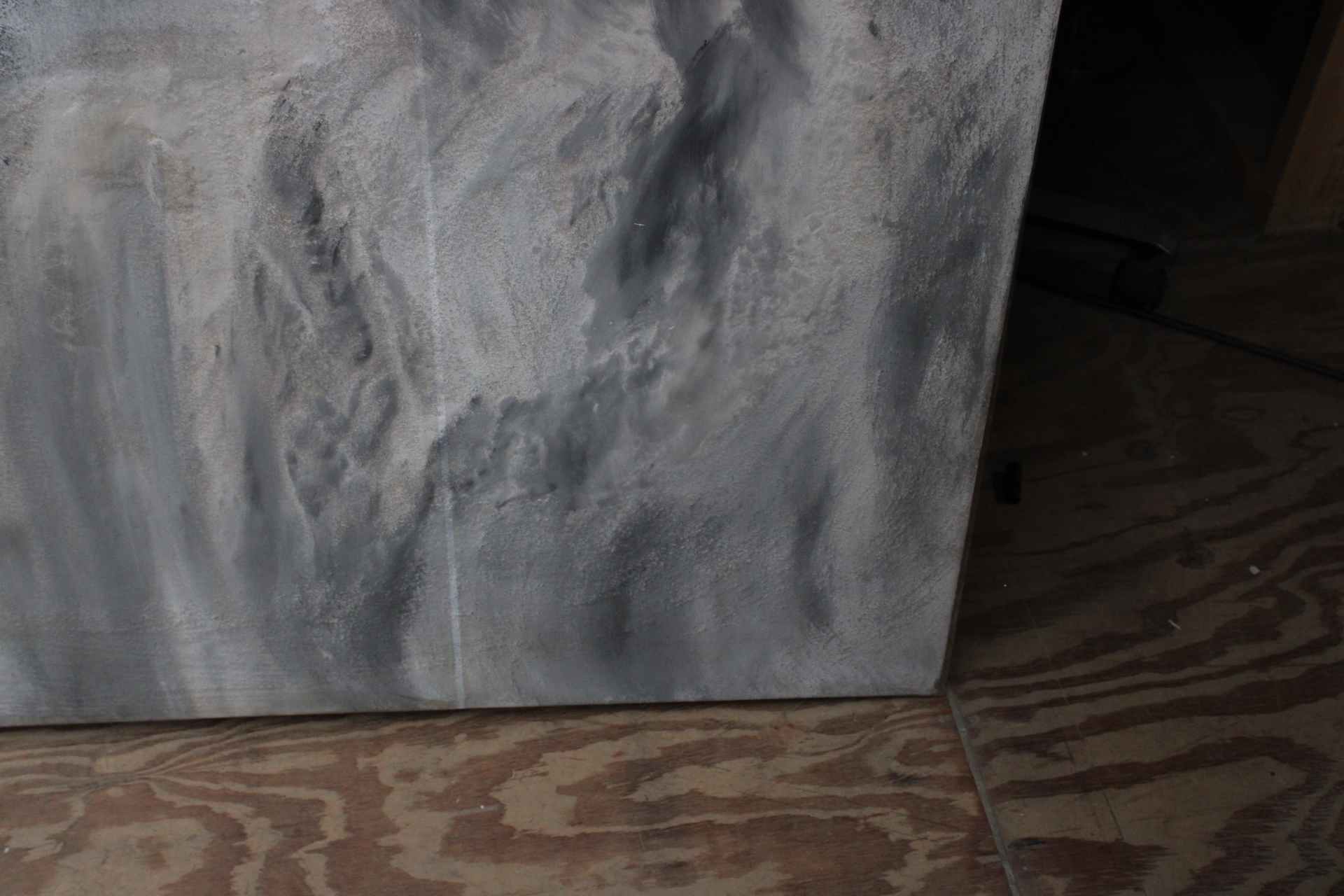 Abstract grijs-wit schilderij – foto 9 – kavel bij GSD Auctions, Zoeterwoude