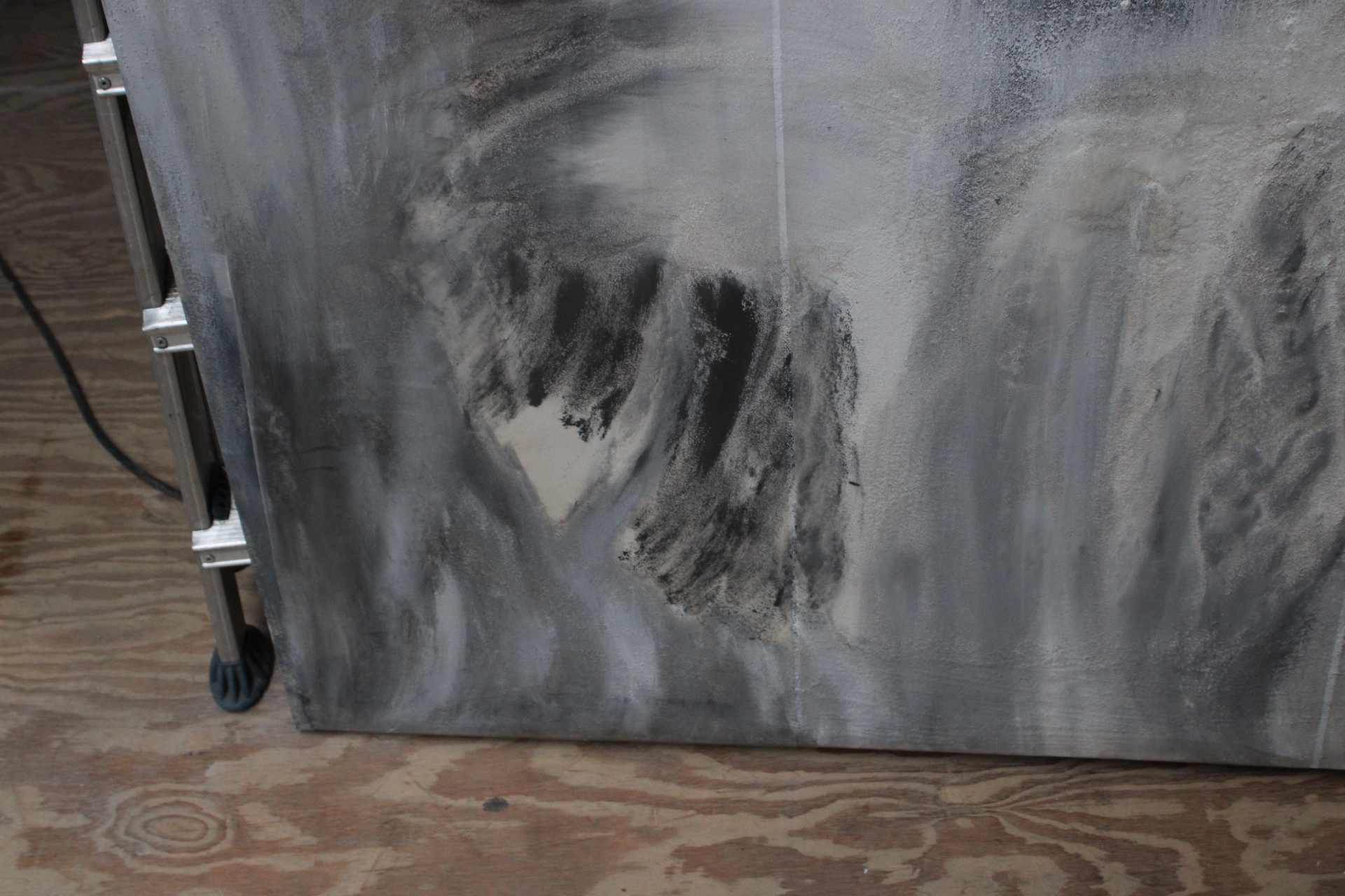 Abstract grijs-wit schilderij – foto 10 – kavel bij GSD Auctions, Zoeterwoude