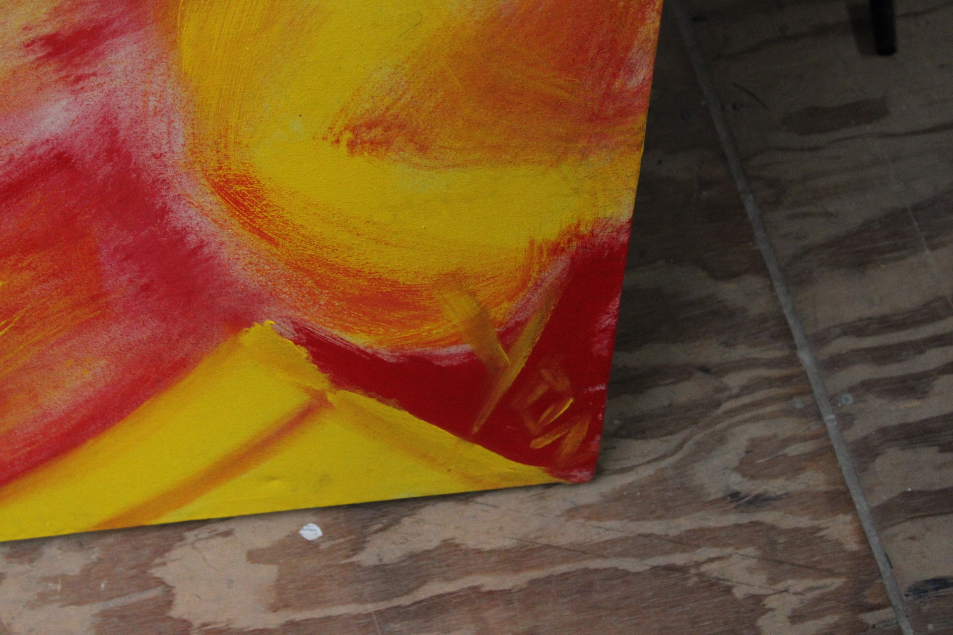 Abstract portretschilderij van vrouw in geel en rood – foto 3 – kavel bij GSD Auctions, Zoeterwoude