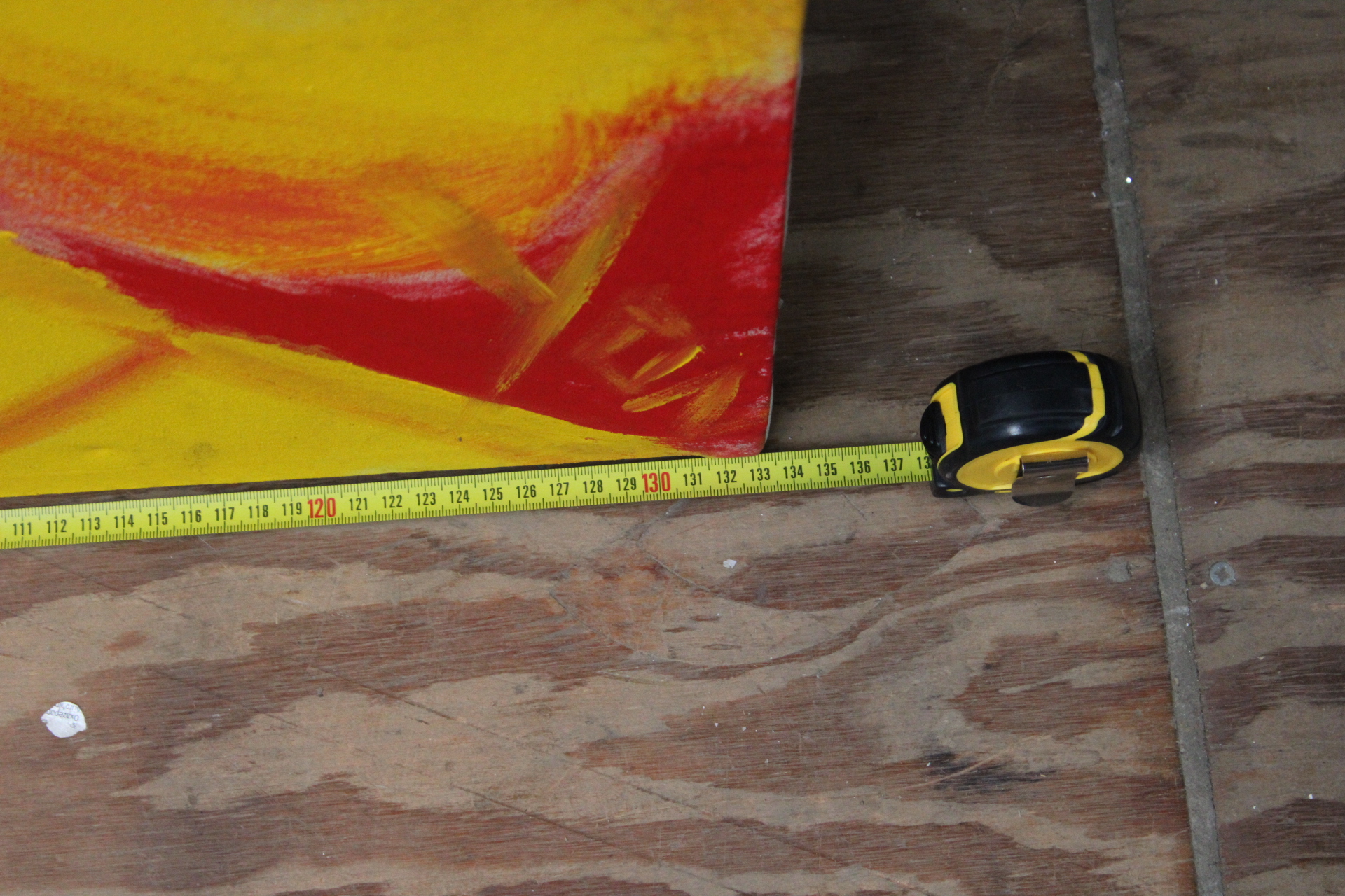 Abstract portretschilderij van vrouw in geel en rood – foto 9 – kavel bij GSD Auctions, Zoeterwoude