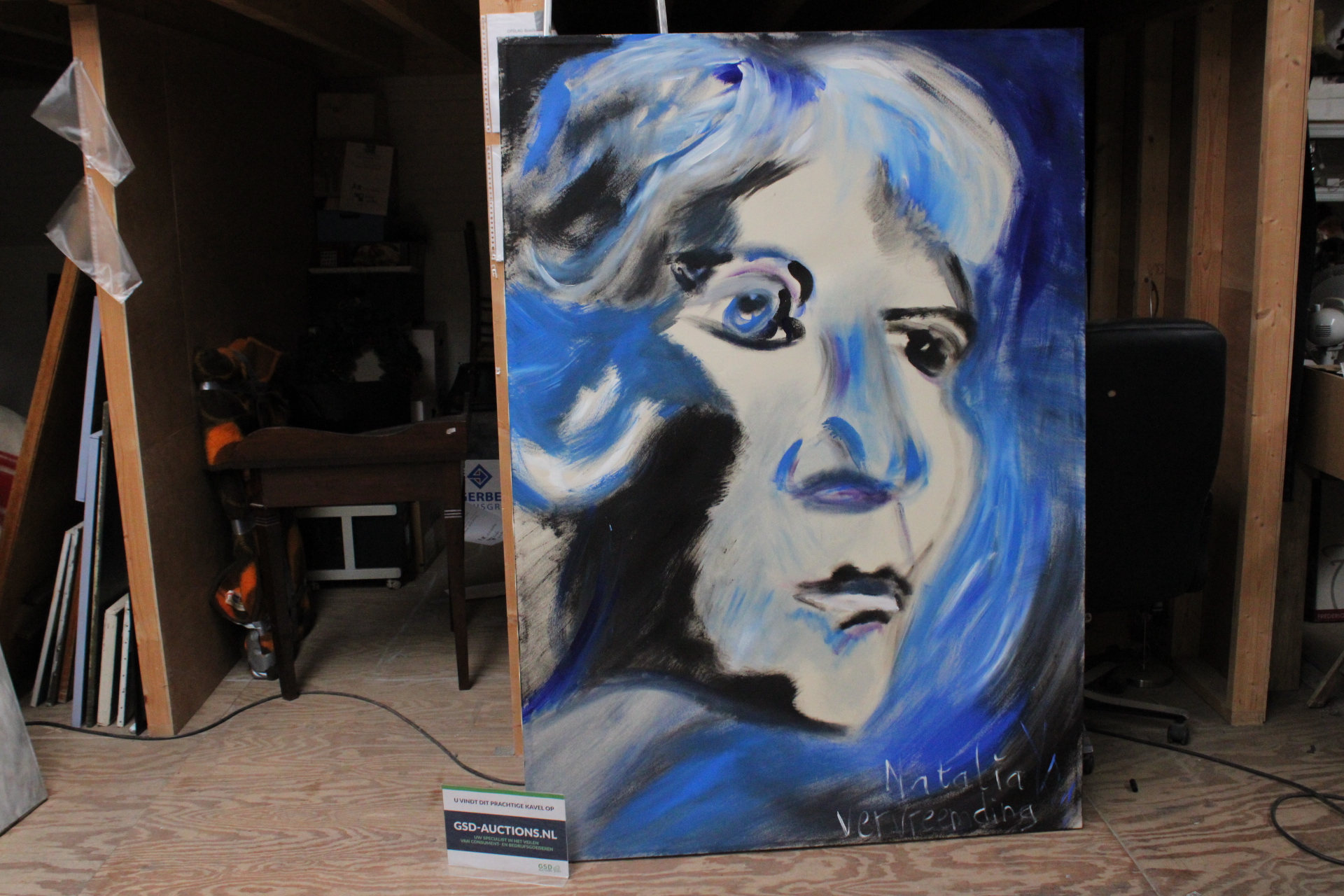Abstract portretschilderij met blauwe tinten – kavel bij GSD Auctions, Zoeterwoude