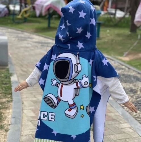 5xKinder poncho-handoek met kap – foto 4 – kavel bij GSD Auctions, Zoeterwoude