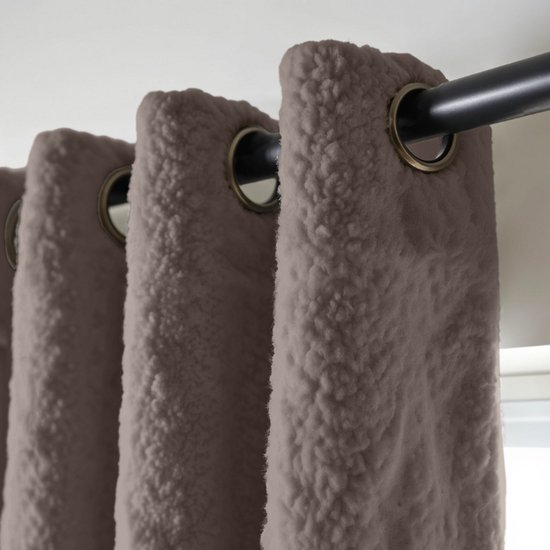 Teddy verduisterende overgordijnen beige-ringen-300x250cm – foto 2 – kavel bij GSD Auctions, Zoeterwoude