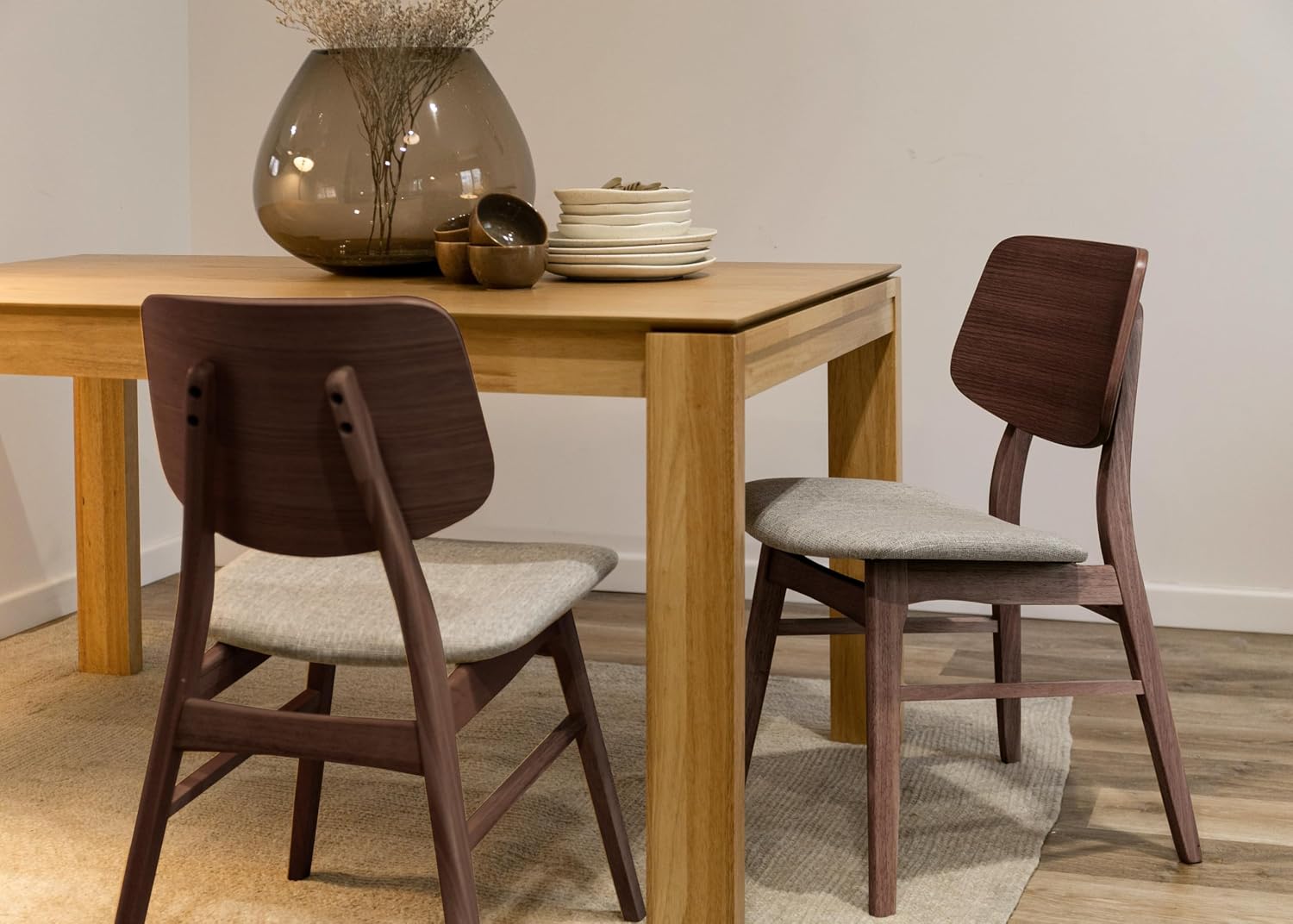 Selsey Diates stoel, ingenieerd hout, walnoot – foto 2 – kavel bij GSD Auctions, Zoeterwoude