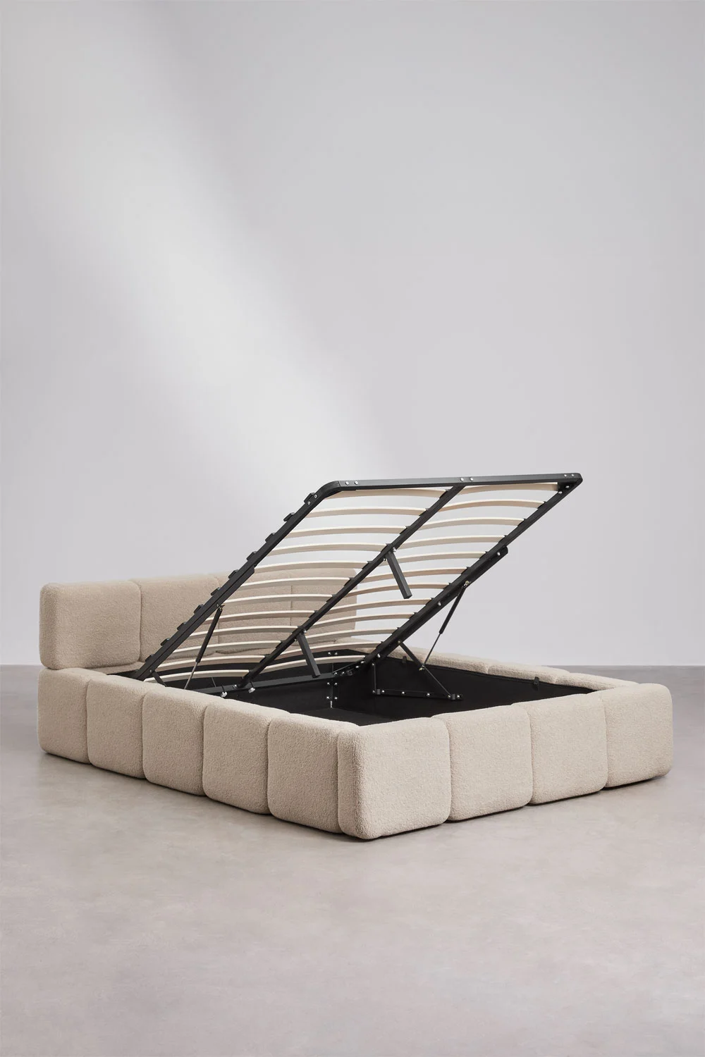 Gestoffeerd bed 140x200 cm Cloudy 2 – foto 2 – kavel bij GSD Auctions, Zoeterwoude