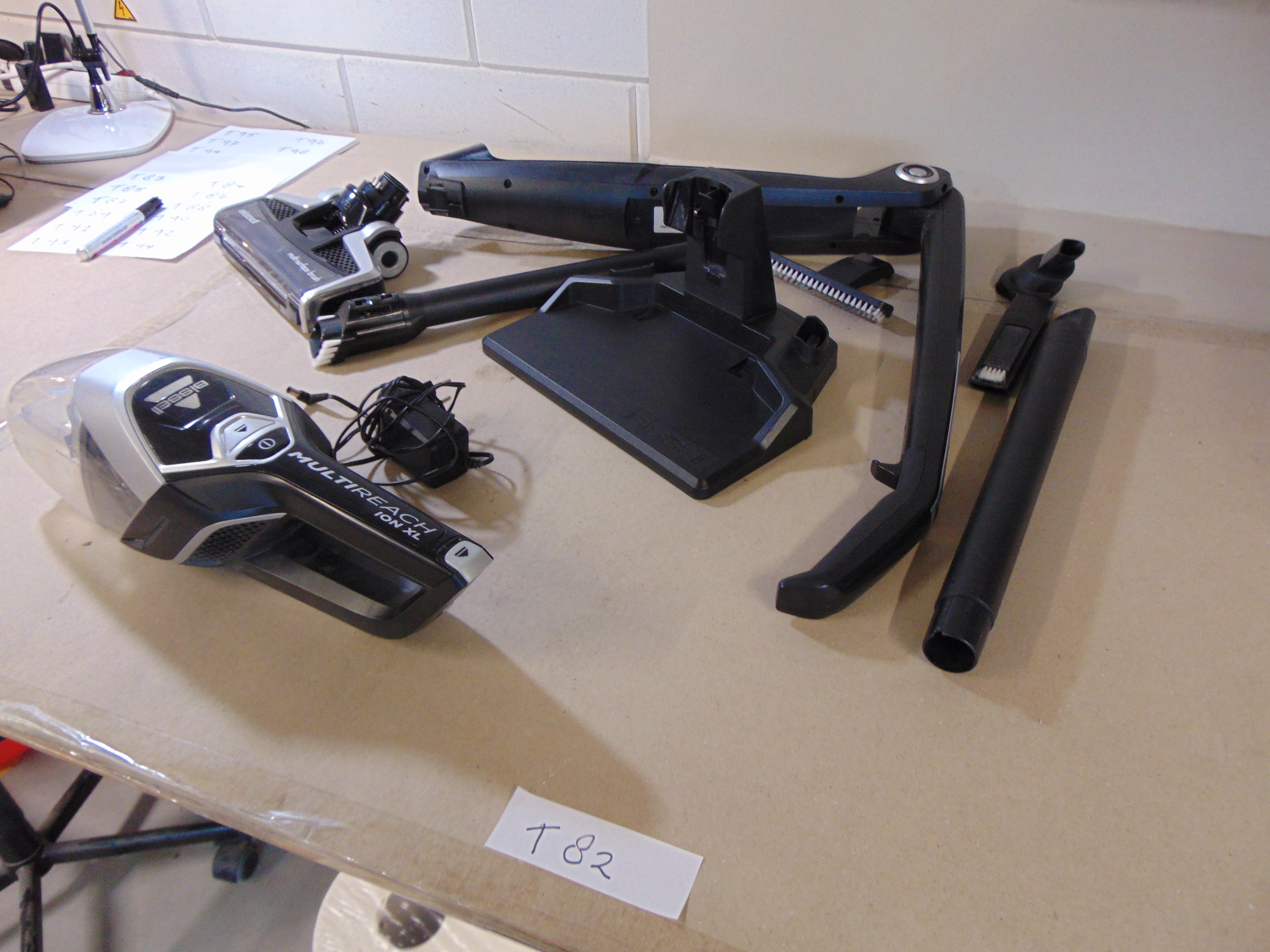 Bissell 2983N MultiReach XL - 2-in-1 Steelstofzuiger – foto 3 – kavel bij GSD Auctions, Zoeterwoude