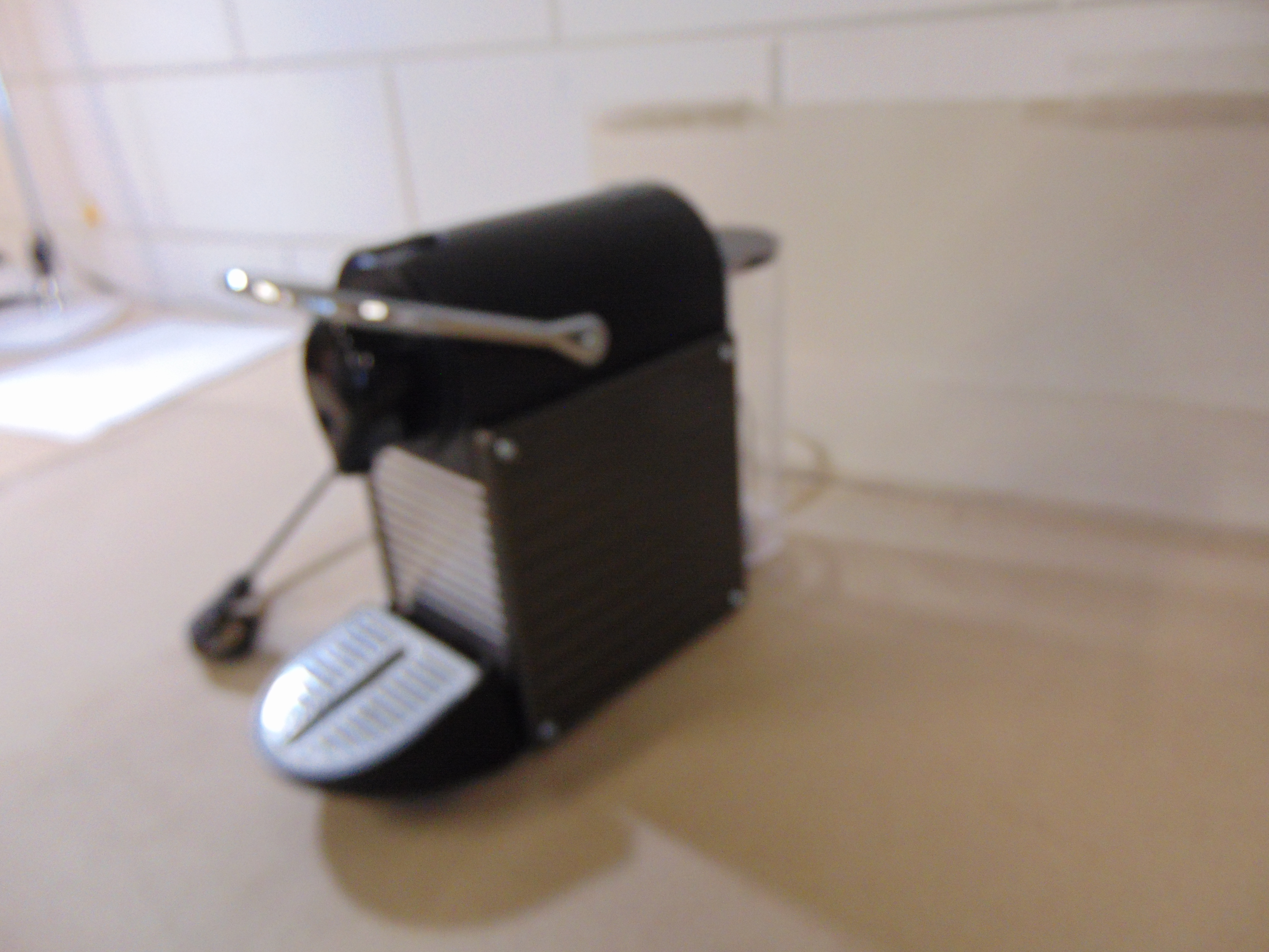 Krups Pixie XN304T Titanium Nespressomachine – foto 2 – kavel bij GSD Auctions, Zoeterwoude