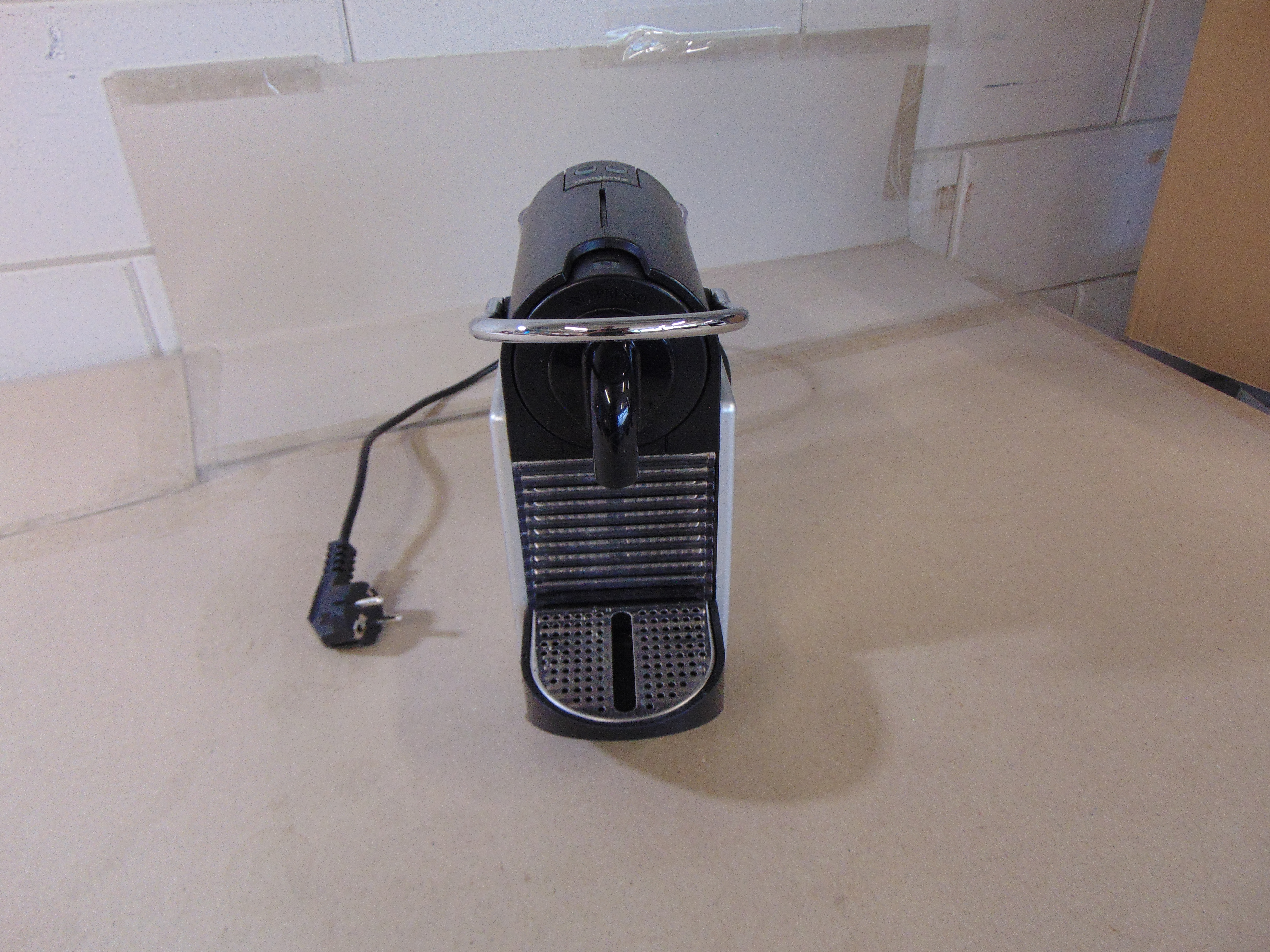 Magimix Pixie M112 Metal Grey Nespressomachine – foto 3 – kavel bij GSD Auctions, Zoeterwoude