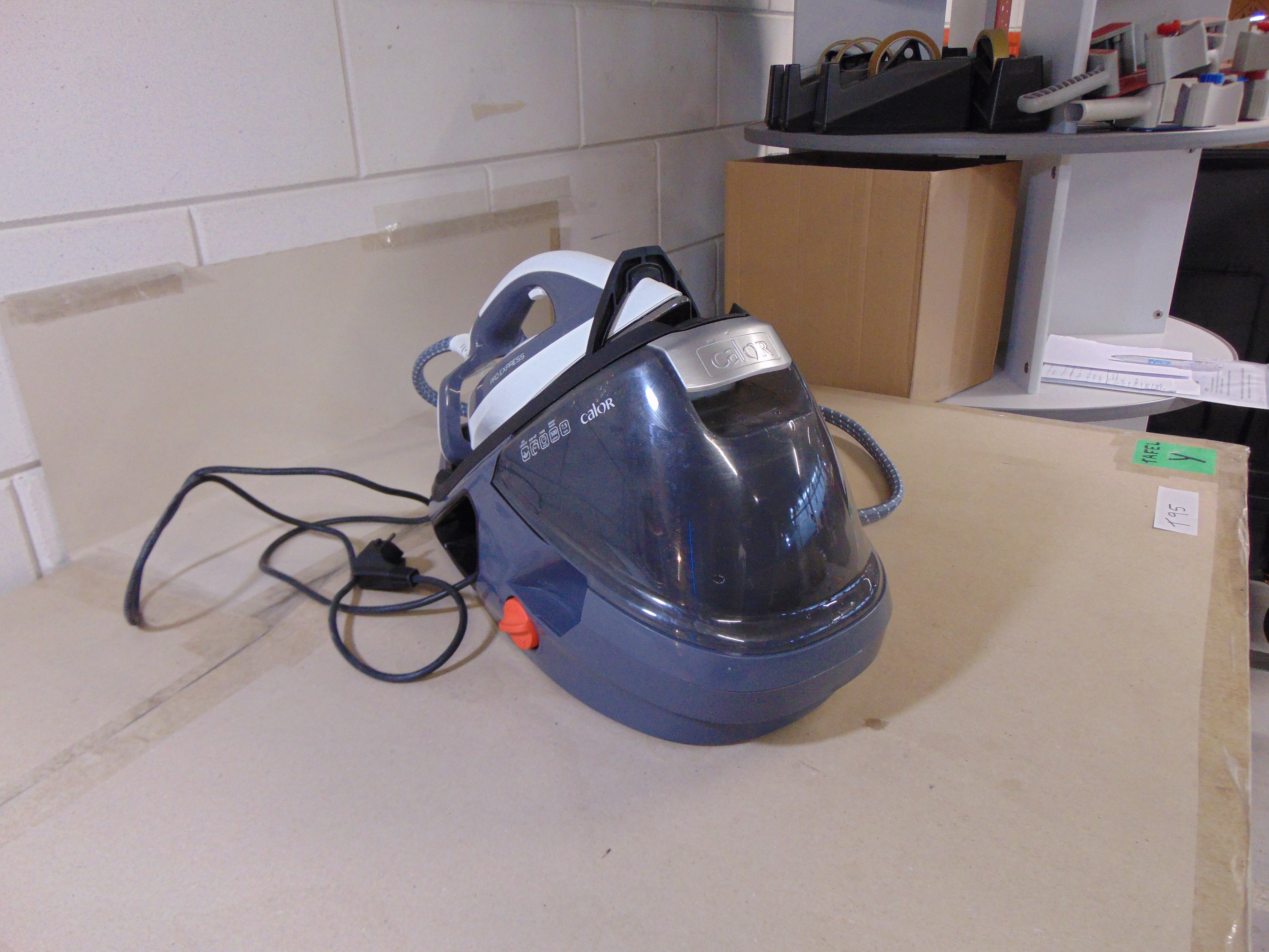 Calor Pro Express GV7832C0 Stoomgenerator – foto 2 – kavel bij GSD Auctions, Zoeterwoude