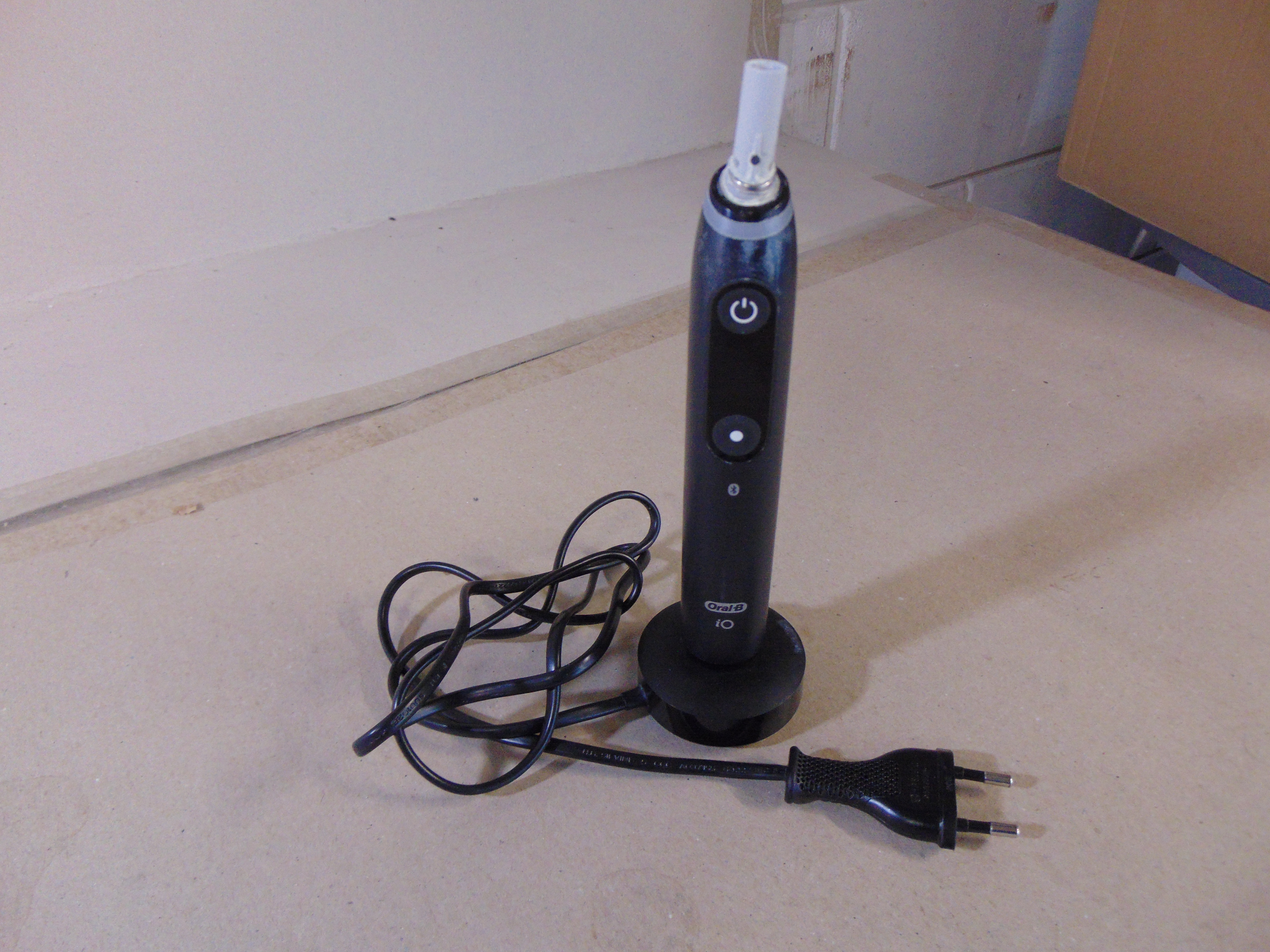 Oral-B iO 8 Black Elektrische tandenborstel – kavel bij GSD Auctions, Zoeterwoude