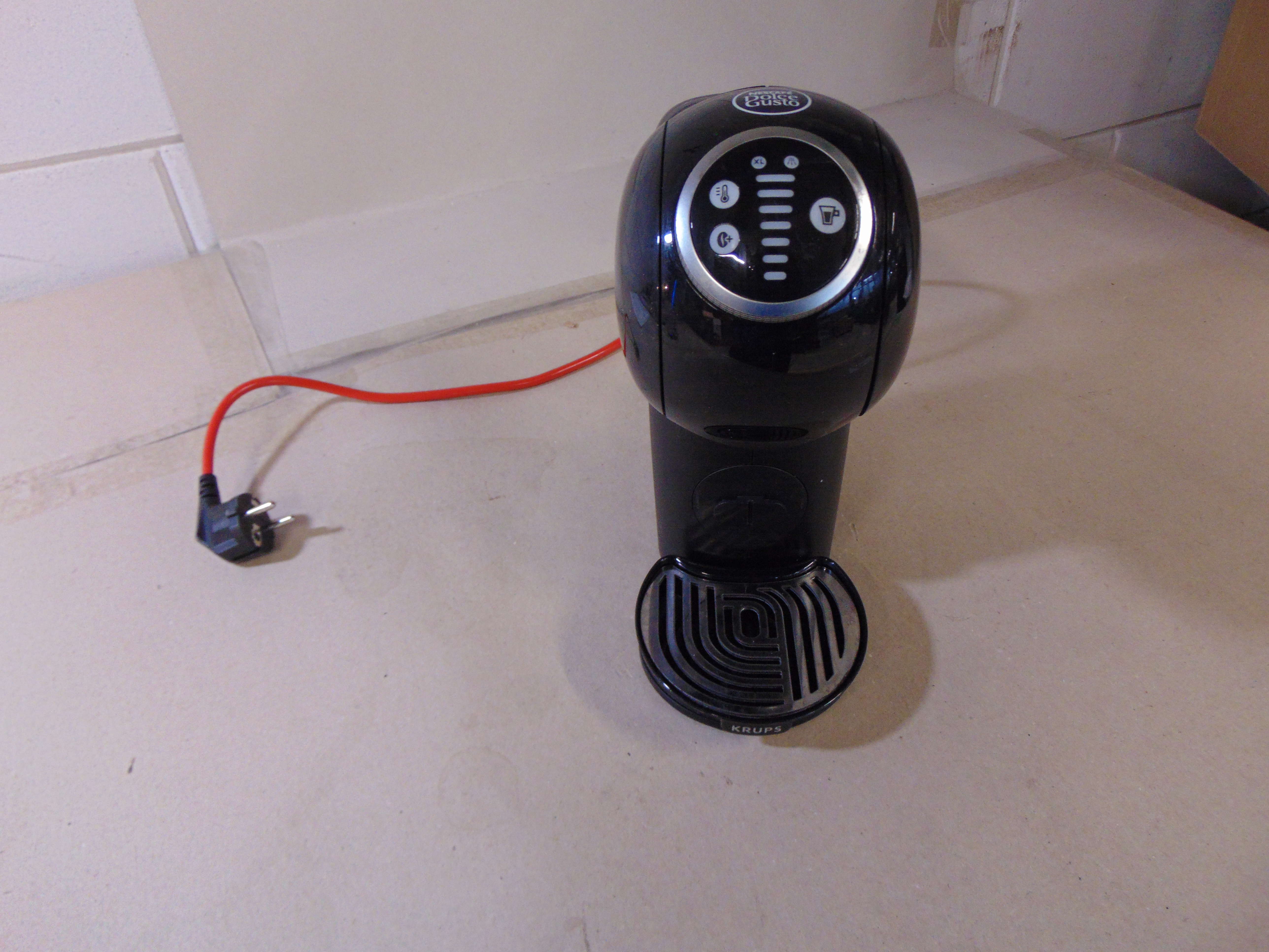 Krups Genio S Plus KP3408 Dolce Gusto Koffiemachine – foto 2 – kavel bij GSD Auctions, Zoeterwoude