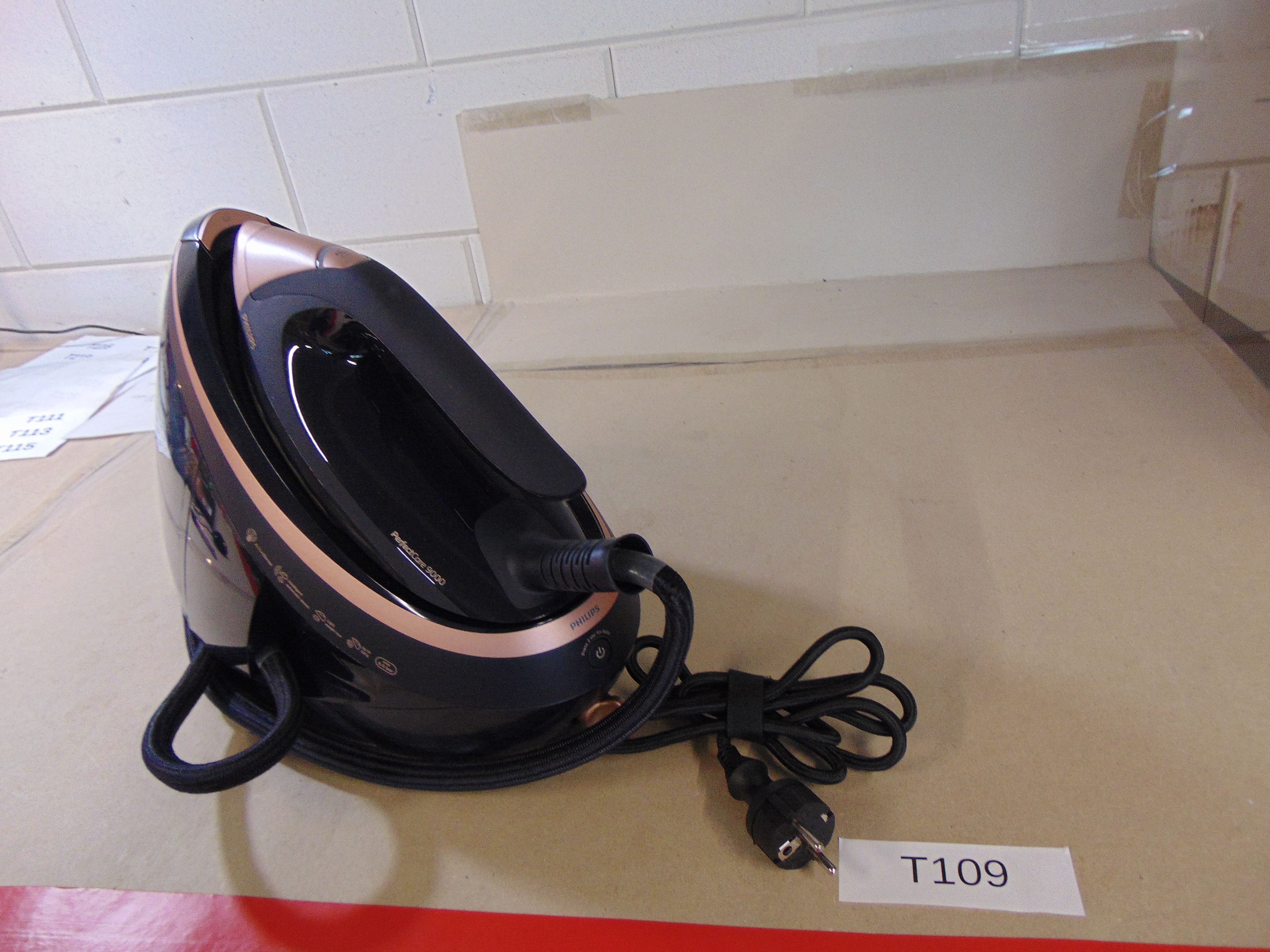 Philips Perfect Care 9000 Series PSG9030/20 Stoomgenerator – foto 2 – kavel bij GSD Auctions, Zoeterwoude