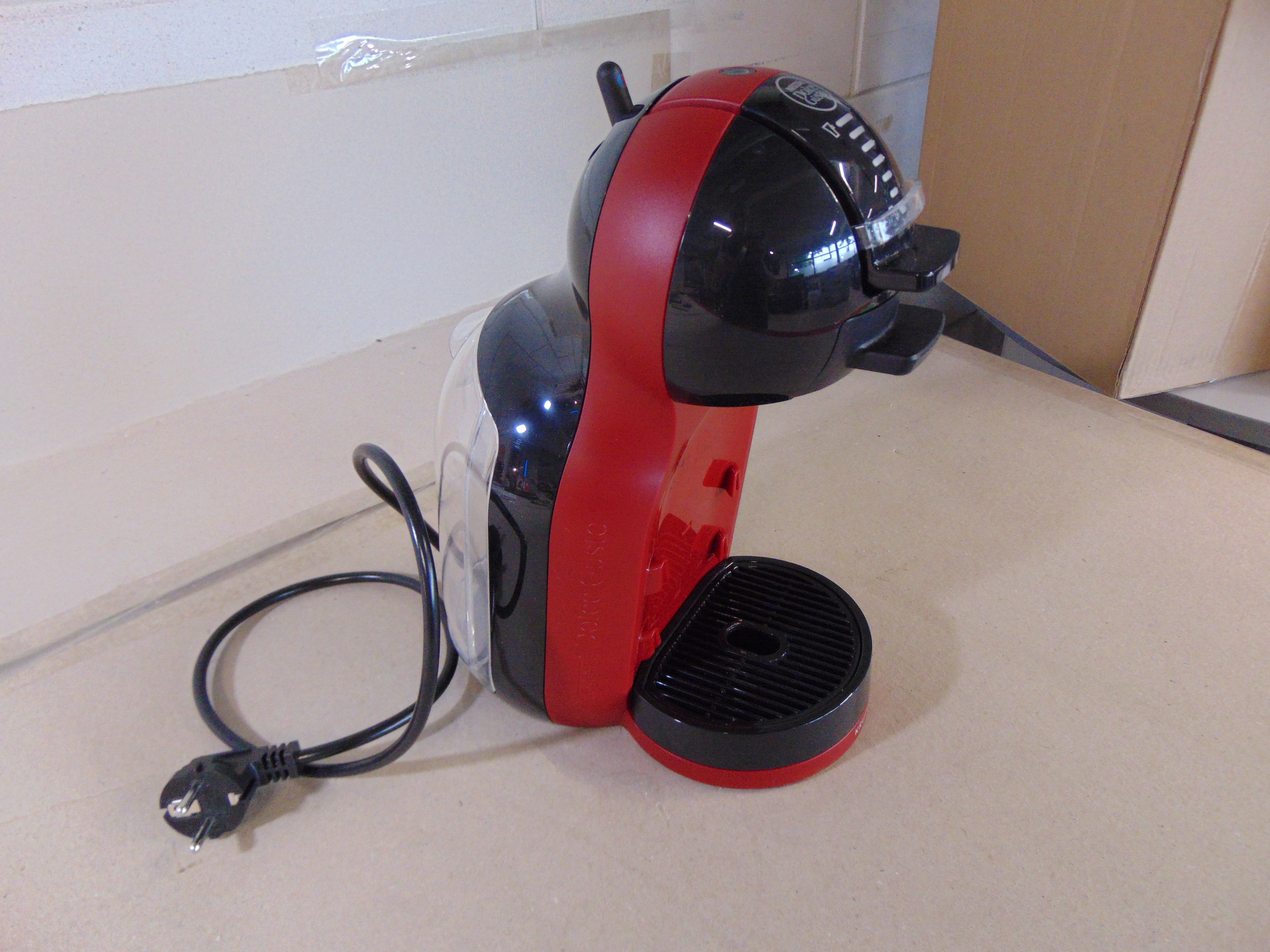 Krups Mini Me KP120H Dolce Gusto Koffiemachine – foto 2 – kavel bij GSD Auctions, Zoeterwoude