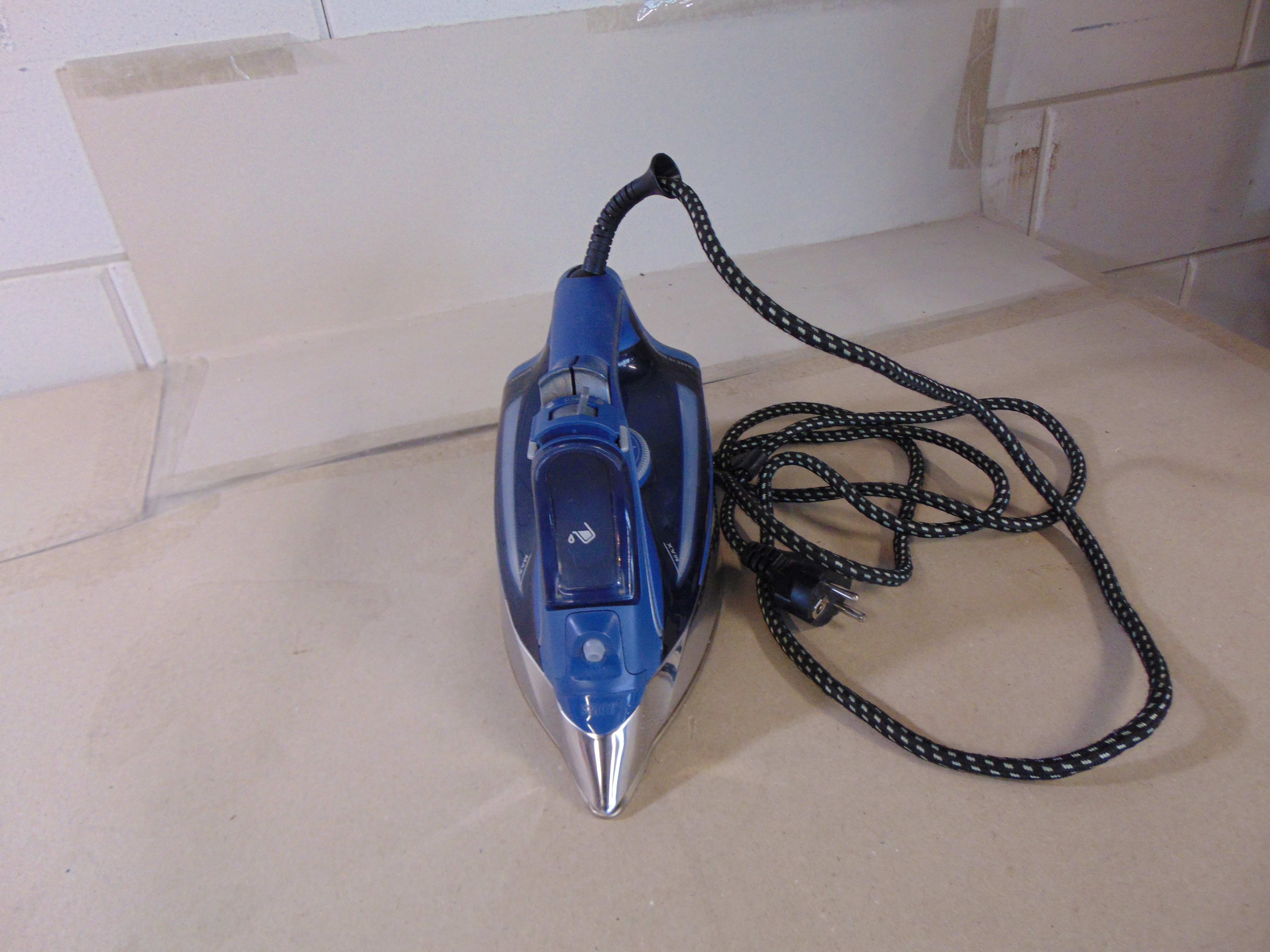 Rowenta Pro Master DW8215D1 Stoomstrijkijzer – foto 3 – kavel bij GSD Auctions, Zoeterwoude