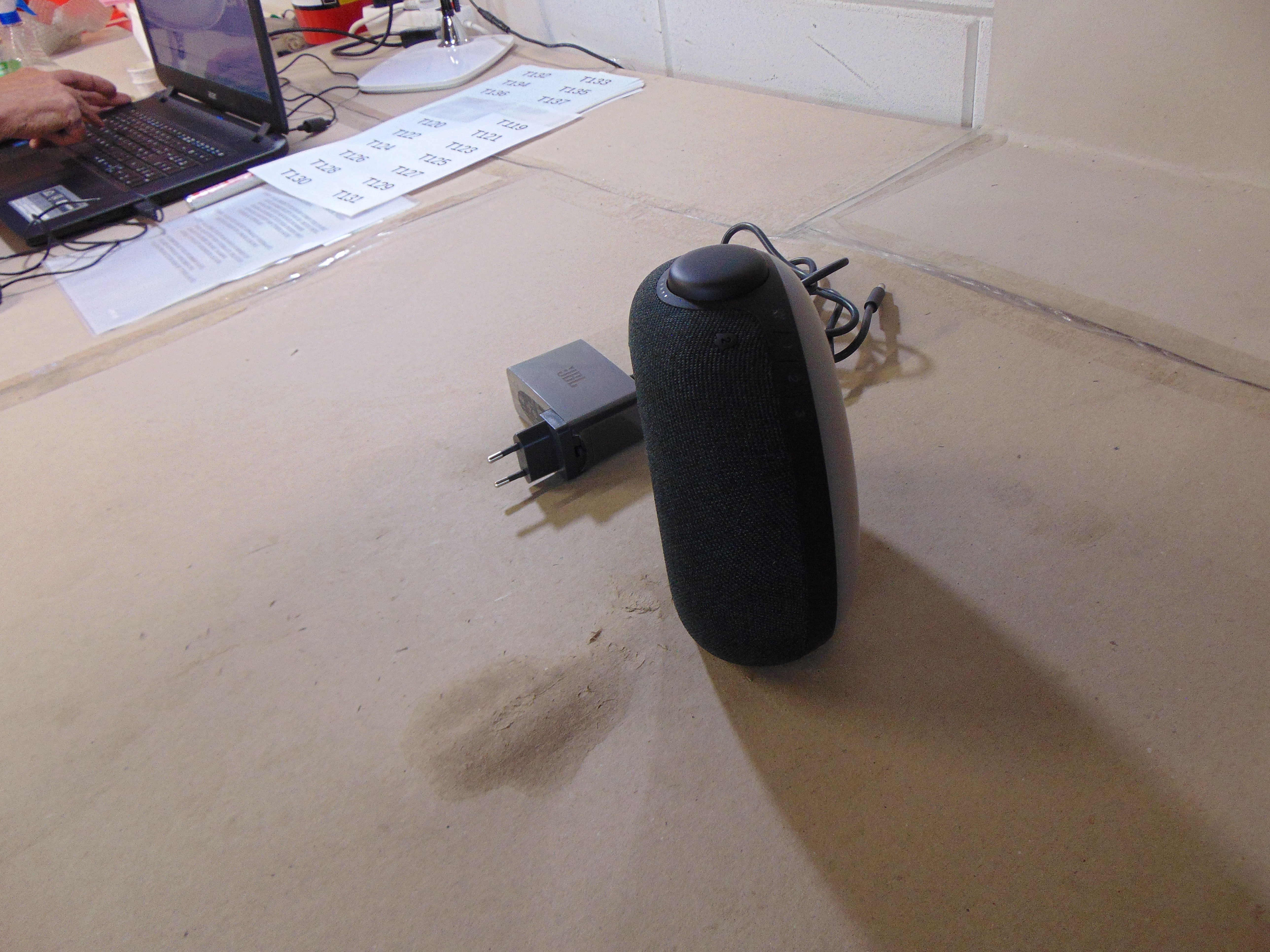 JBL Horizon 2 DAB+ Wekkerradio – foto 3 – kavel bij GSD Auctions, Zoeterwoude