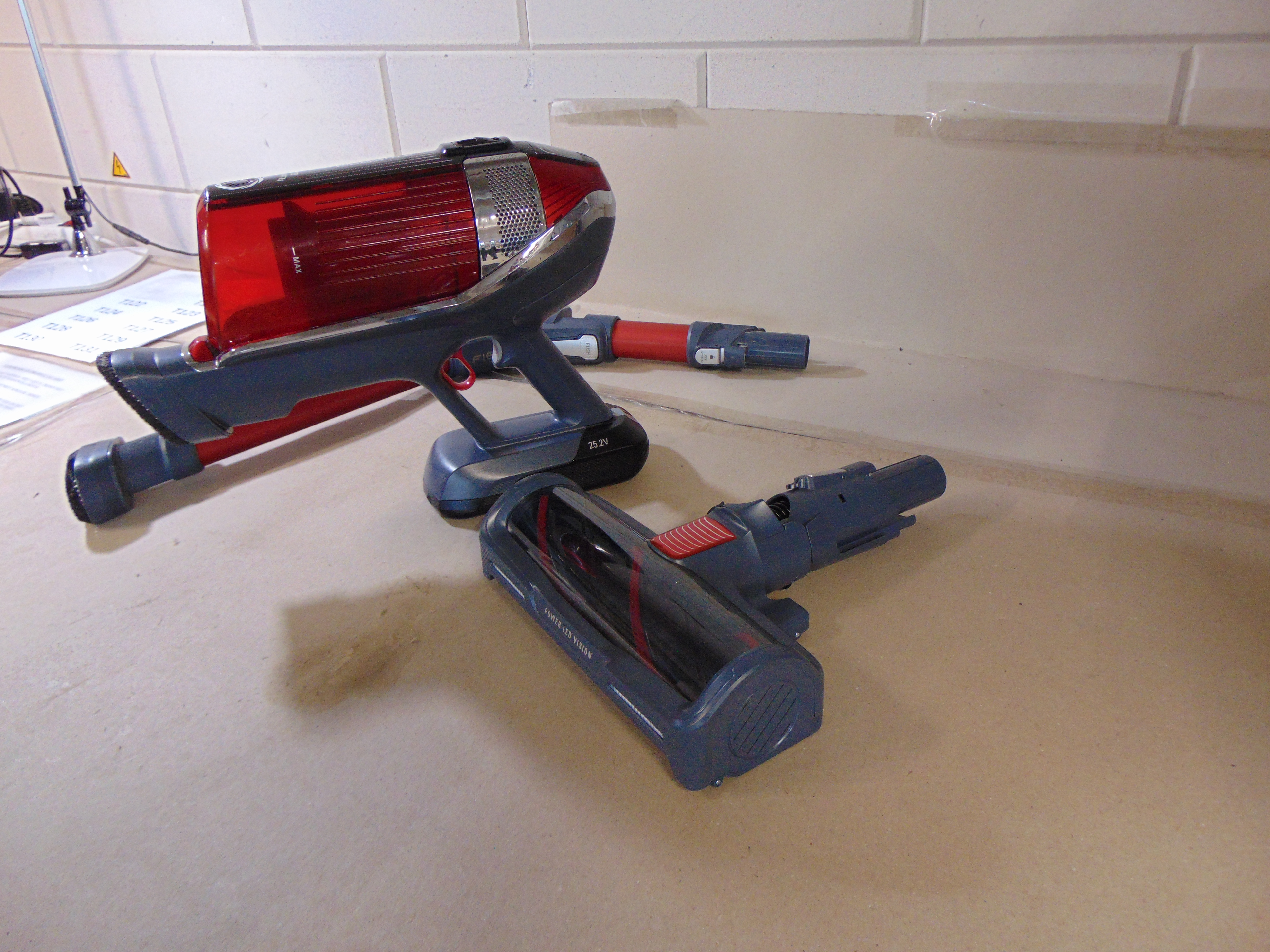Rowenta X-Force Flex 11.60 RH9889WO Steelstofzuiger – foto 3 – kavel bij GSD Auctions, Zoeterwoude