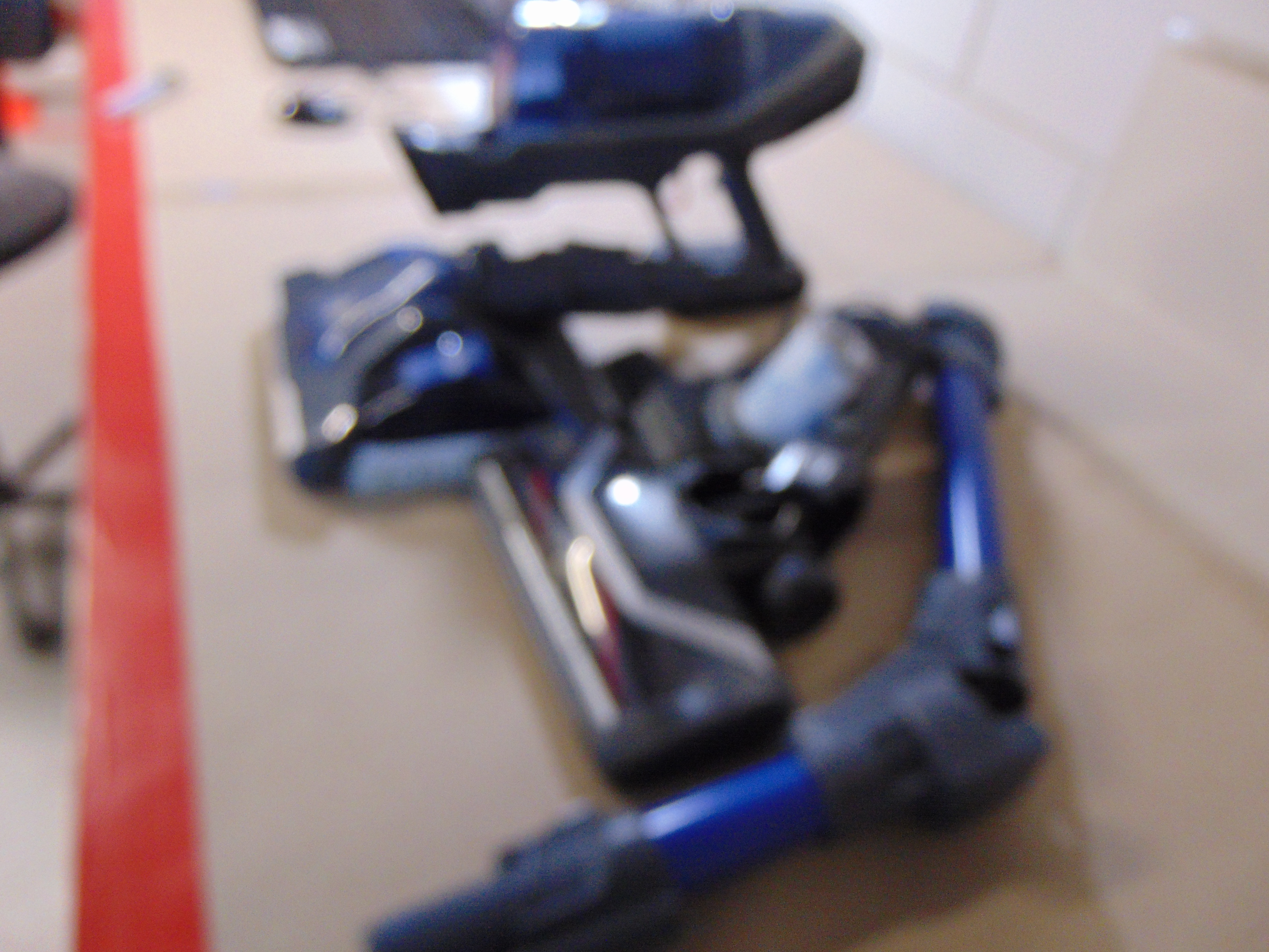 Rowenta X-Force Flex 8.60 RH9695WO Steelstofzuiger – foto 3 – kavel bij GSD Auctions, Zoeterwoude