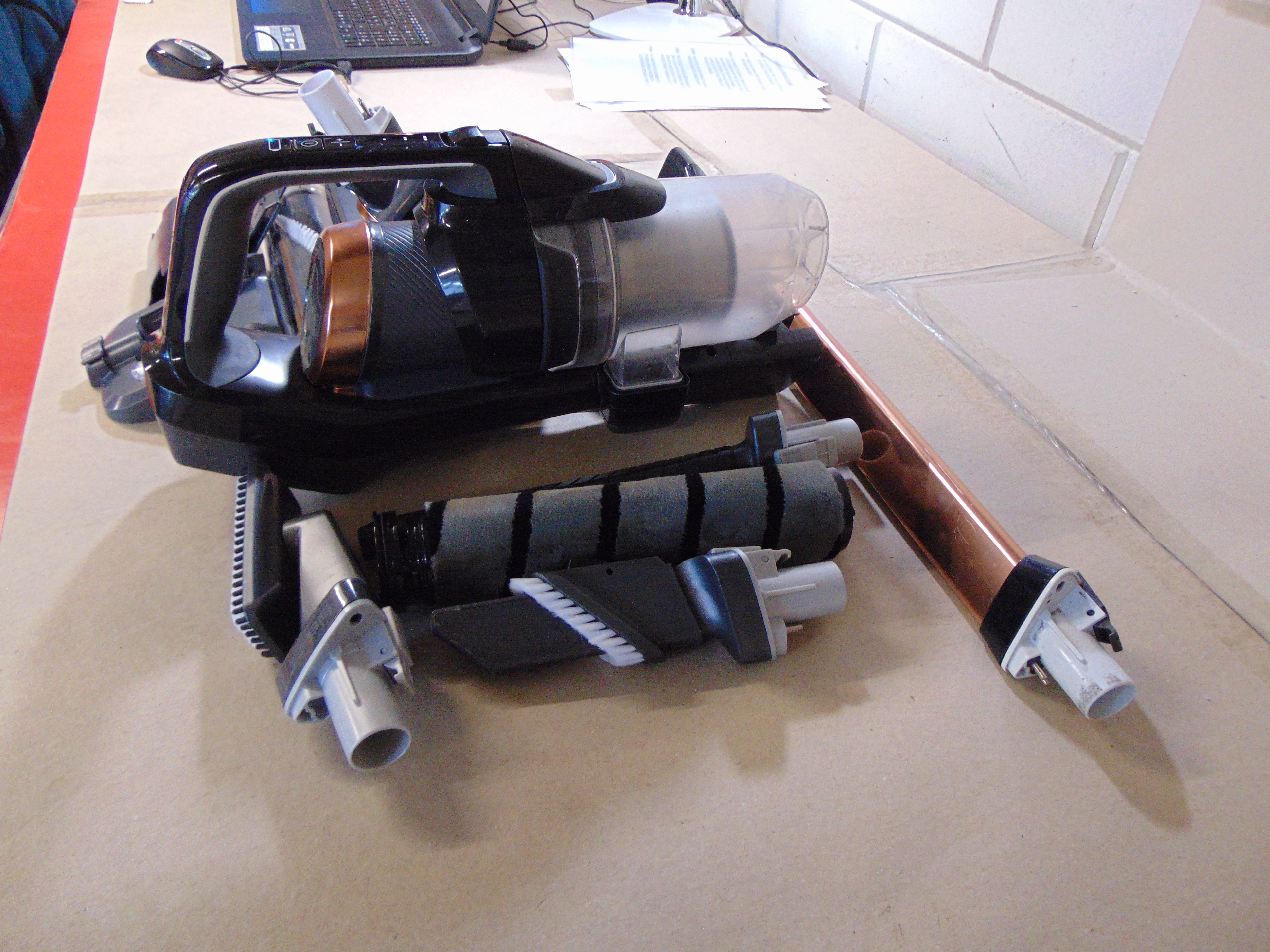 Bissell Icon Advanced+ 25v Steelstofzuiger – foto 3 – kavel bij GSD Auctions, Zoeterwoude