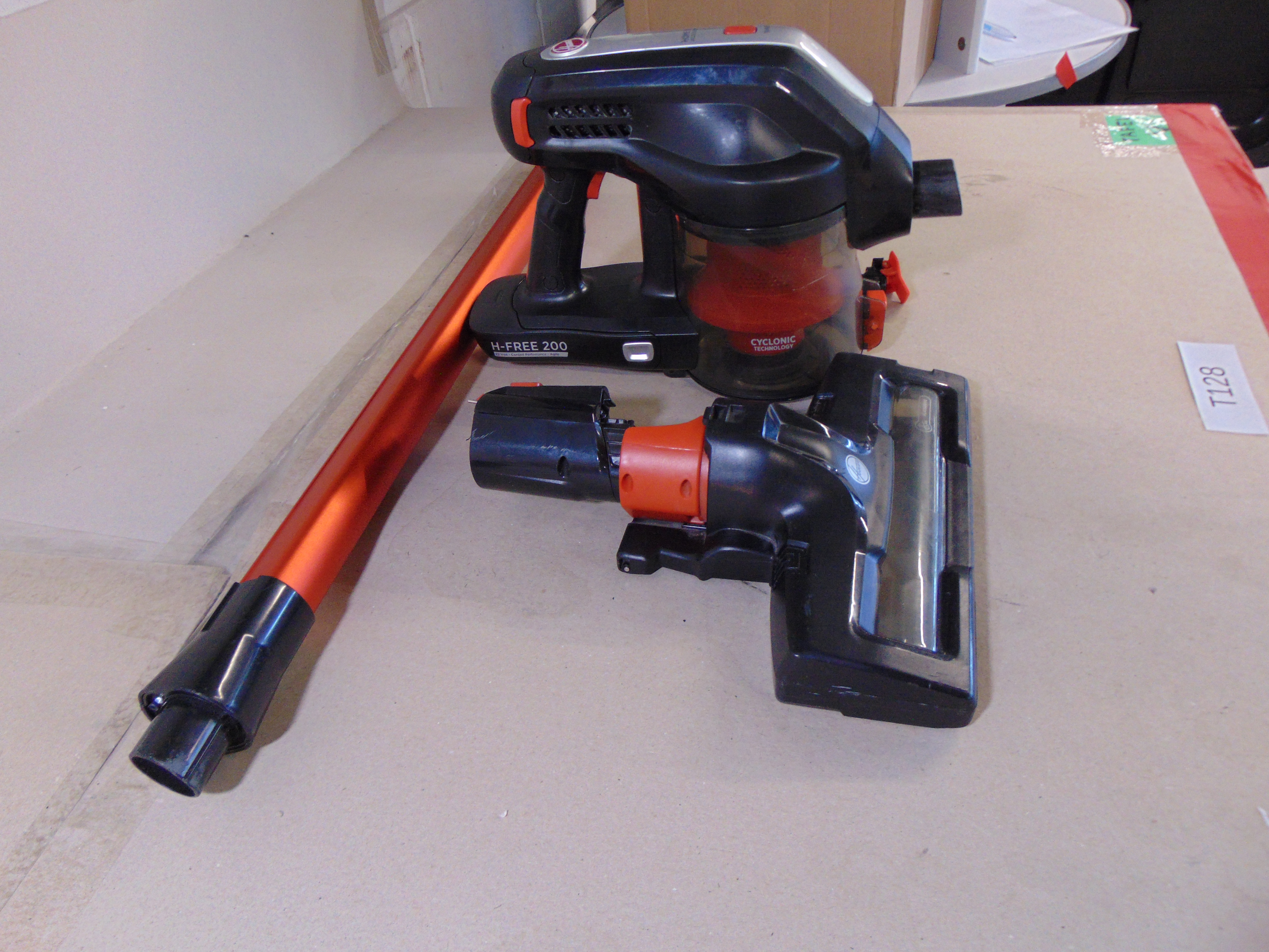Hoover H-FREE 200 HF222AXL Steelstofzuiger – foto 2 – kavel bij GSD Auctions, Zoeterwoude