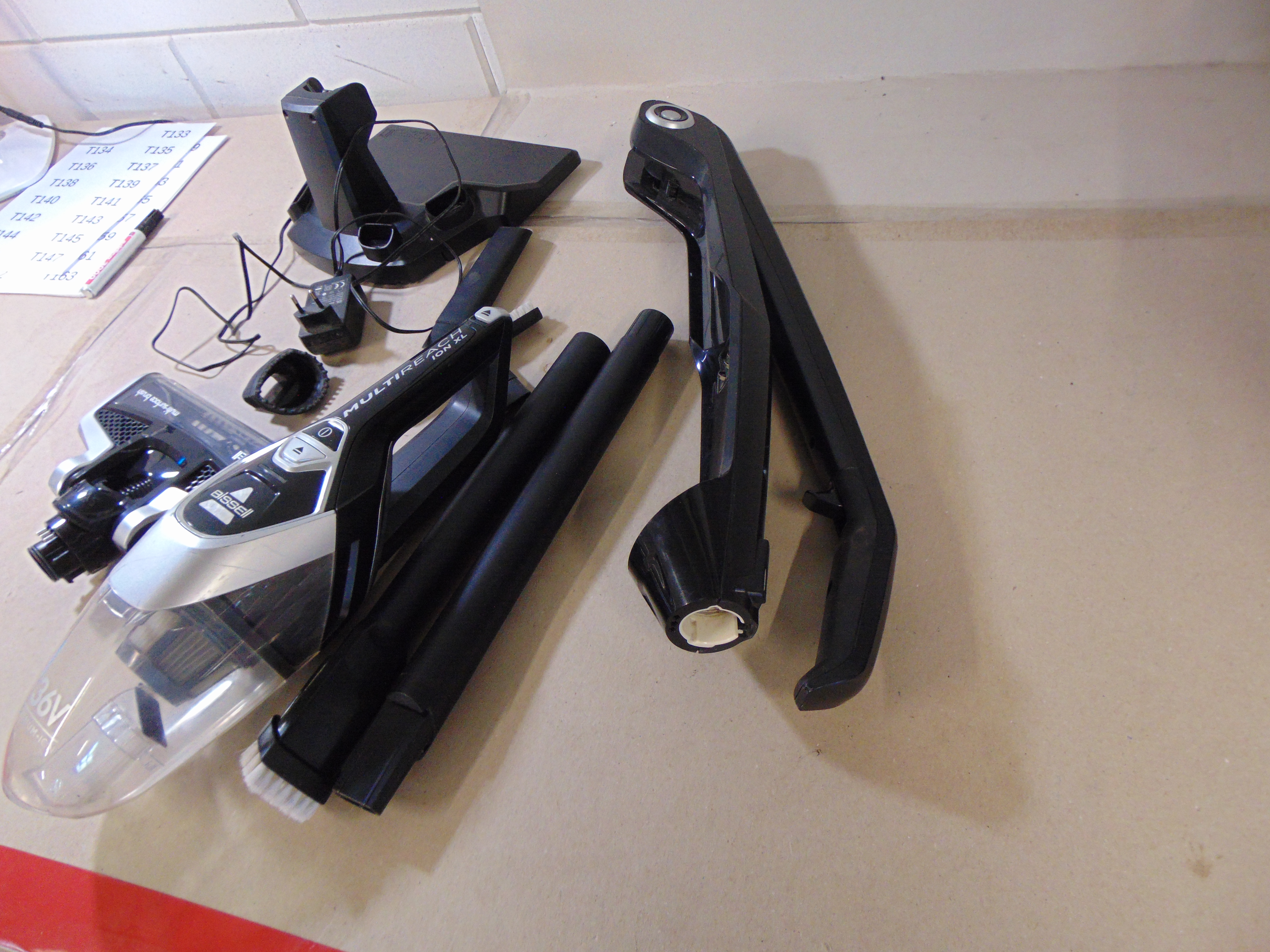 Bissell 2983N MultiReach XL 36V 2-in-1 Steelstofzuiger – foto 3 – kavel bij GSD Auctions, Zoeterwoude