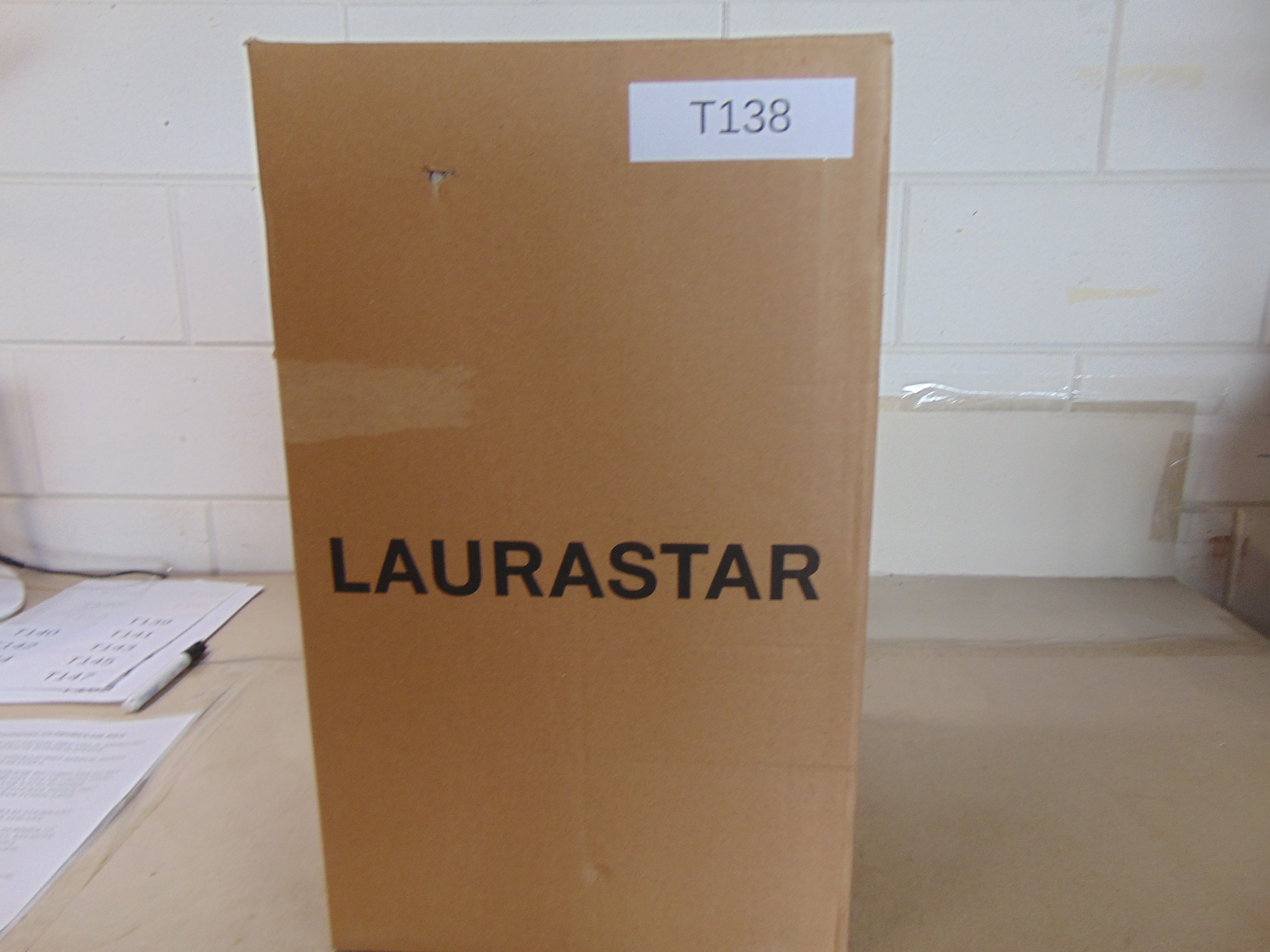 Laurastar Lift Xtra Titanium Stoomgenerator – foto 4 – kavel bij GSD Auctions, Zoeterwoude