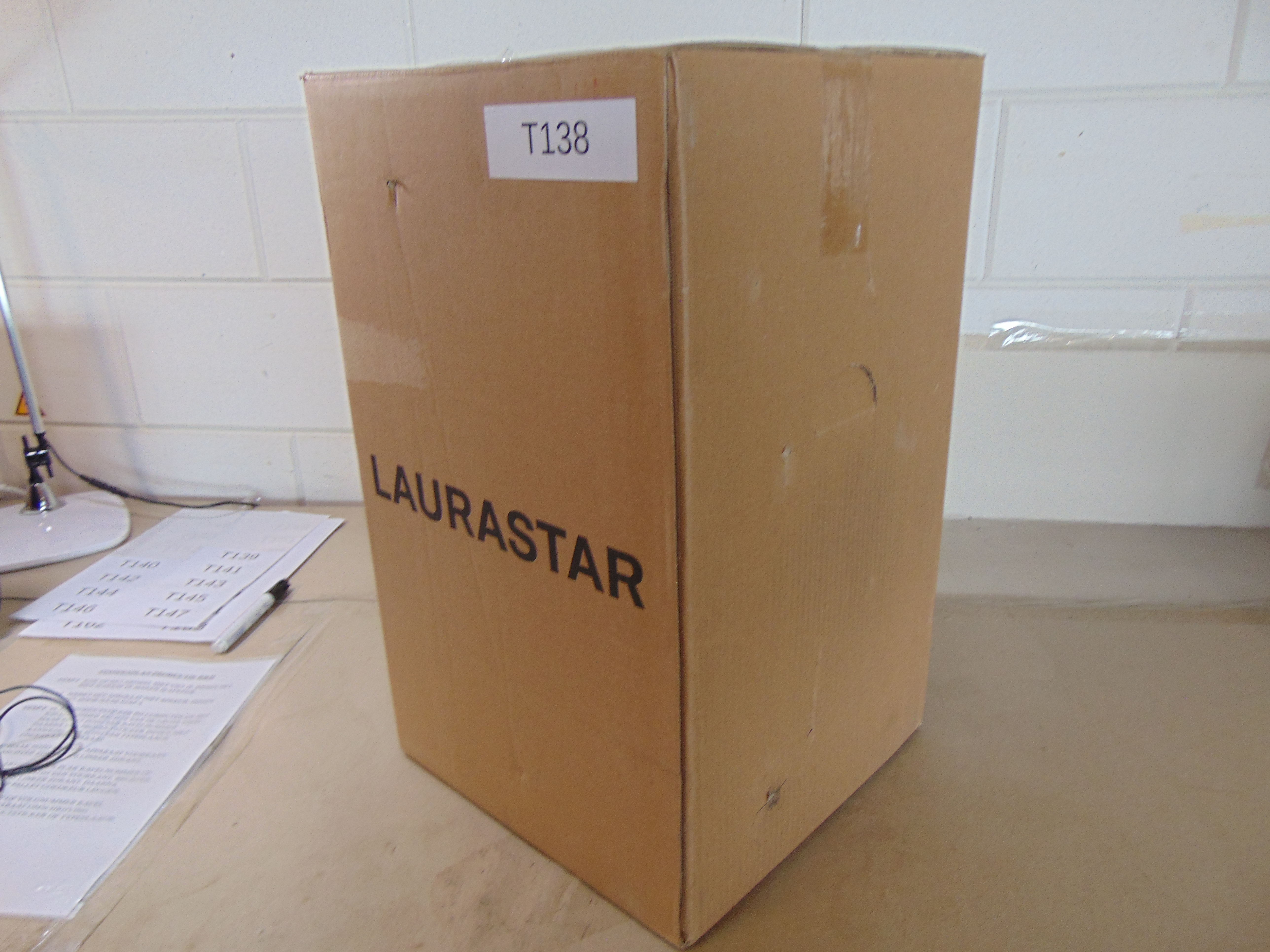 Laurastar Lift Xtra Titanium Stoomgenerator – foto 5 – kavel bij GSD Auctions, Zoeterwoude