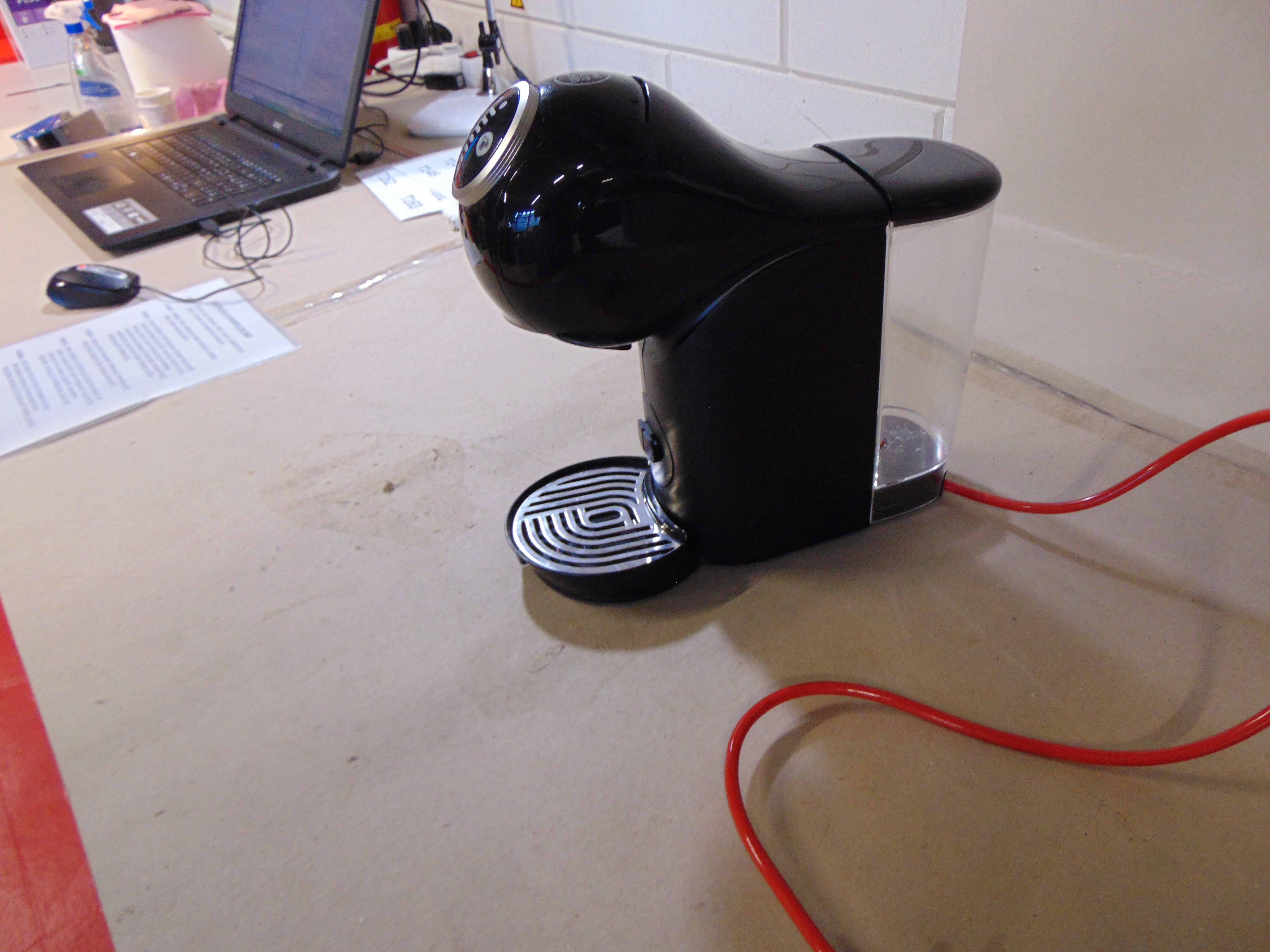 Krups Genio S Plus KP3408 Dolce Gusto Koffiemachine – foto 2 – kavel bij GSD Auctions, Zoeterwoude